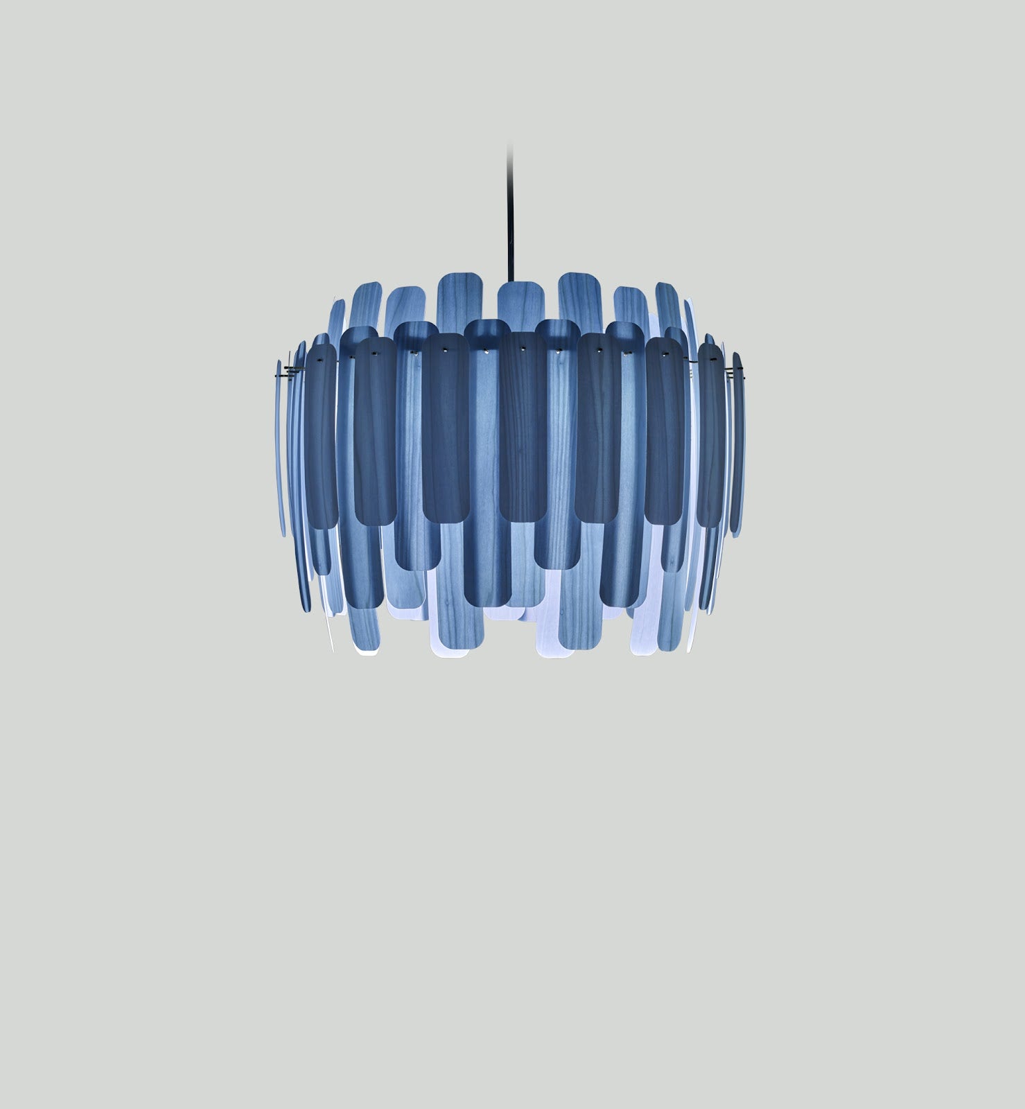 LZF Maruja Pendelleuchte – Furnier Blau