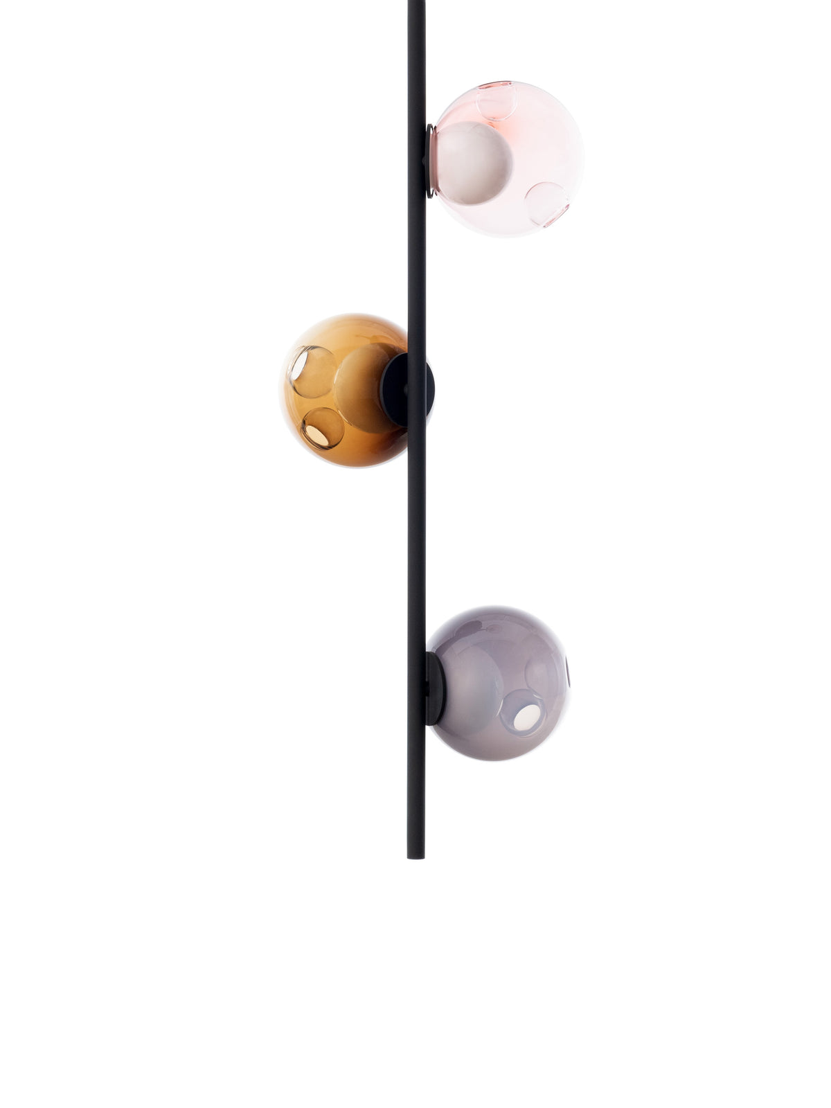 Bocci 28 Stem Pendelleuchte – 28.3 – Deckenmontage, 3 Pendel, 0,9 m lang mit Ø142 mm Baldachin rund, farbig, 2700 K