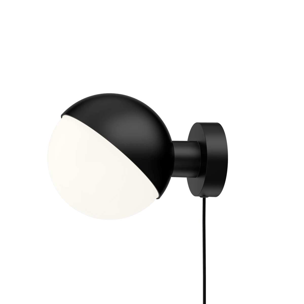 Louis Poulsen VL Studio Wandleuchte – Matte black, mit Kabel · mit Schalter