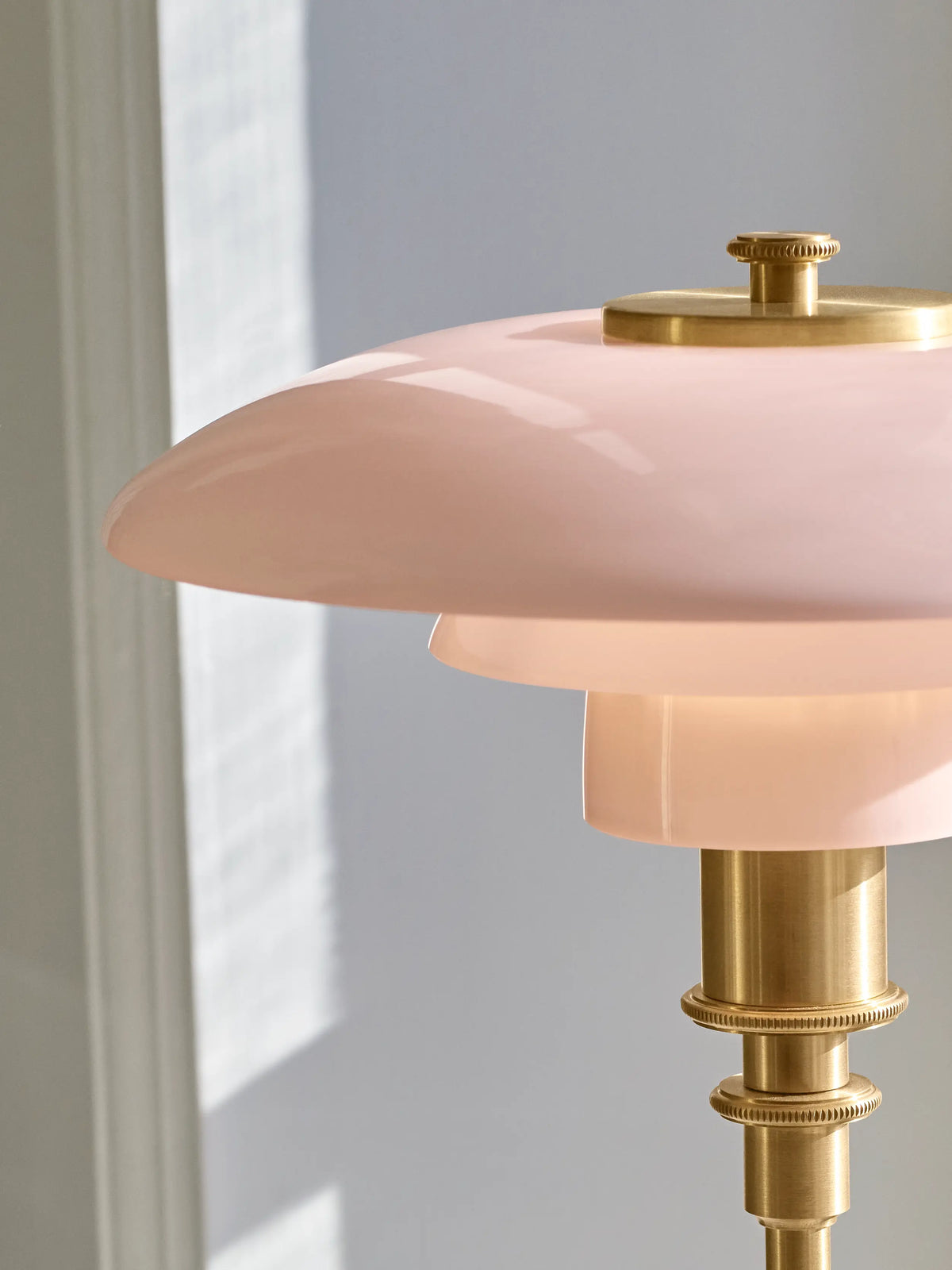 Louis Poulsen PH 2/1 Pale Rose Messing Tischleuchte – Ansicht 3