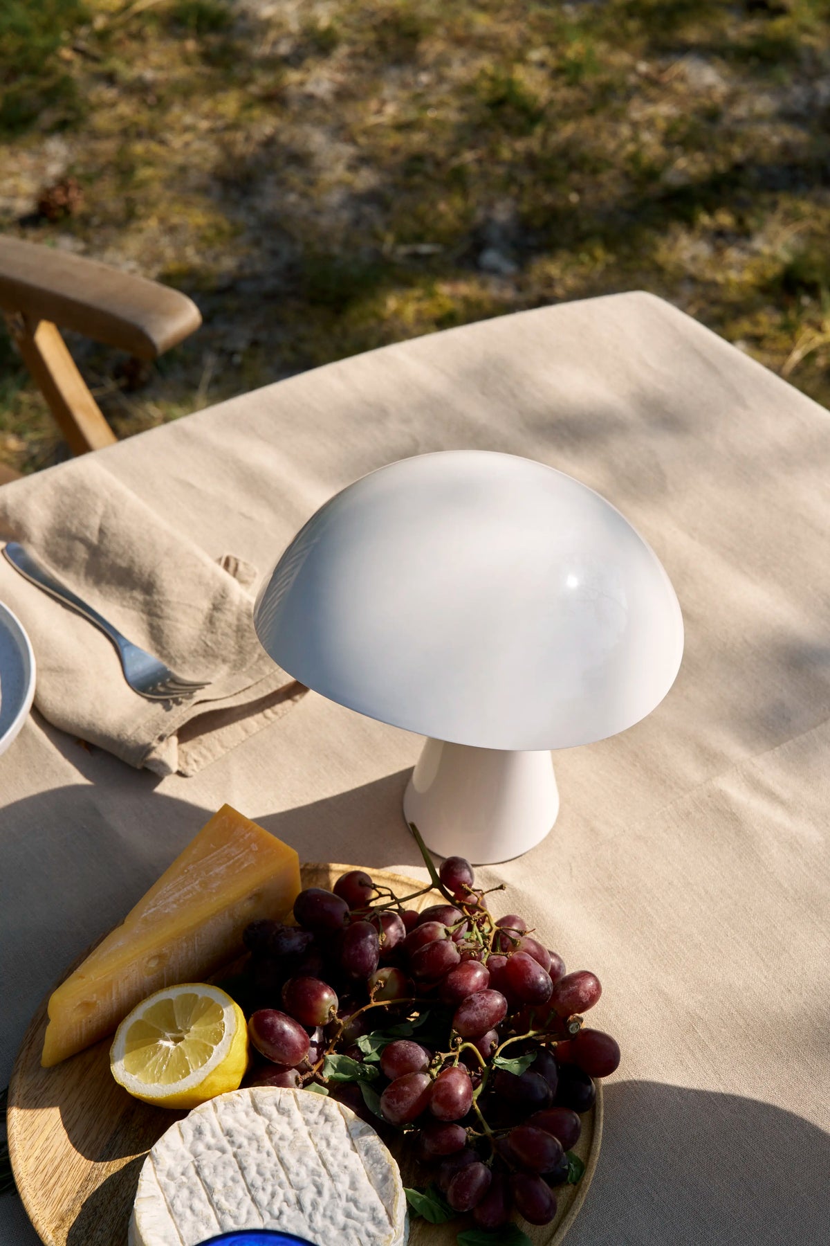 Louis Poulsen Rumee 220 Portable Leuchte – Ansicht 9