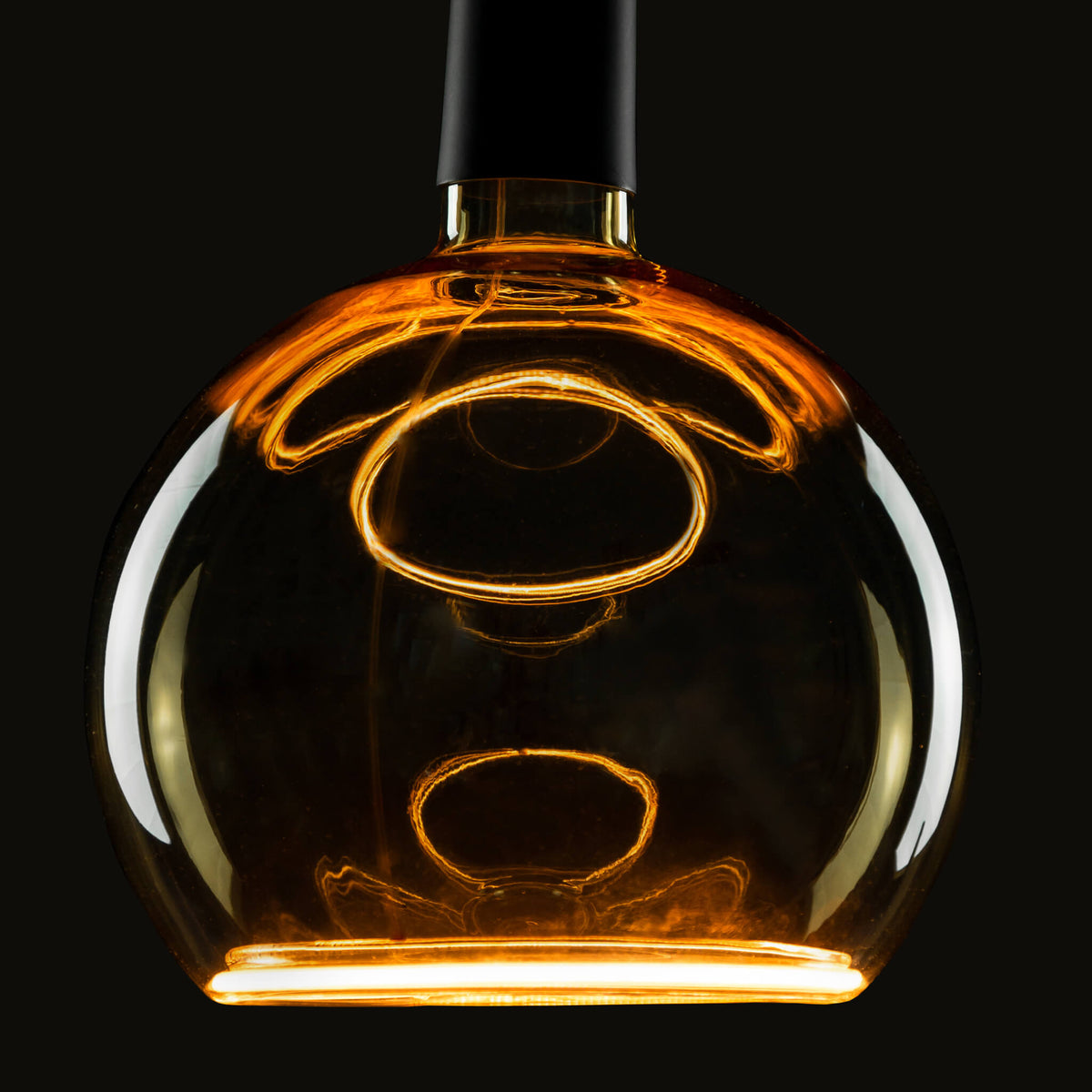 SEGULA LED Floating Globe 150 golden – E27, 4 W, 2.200 K, dimmbar – Produktansicht 1