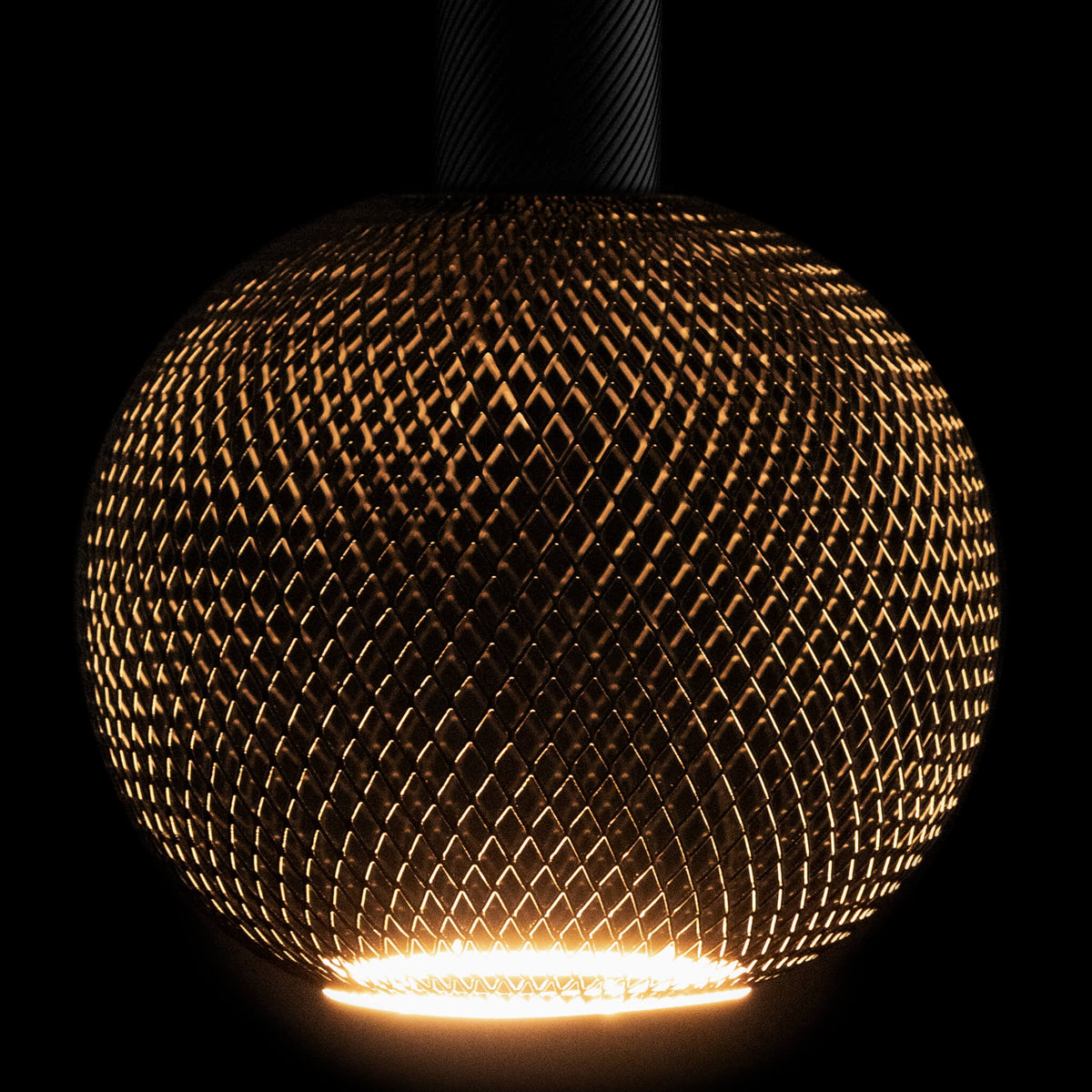 SEGULA LED Floating Cage Globe 180 schwarz – E27, 5 W, 2.200 K, dimmbar – Produktansicht 1