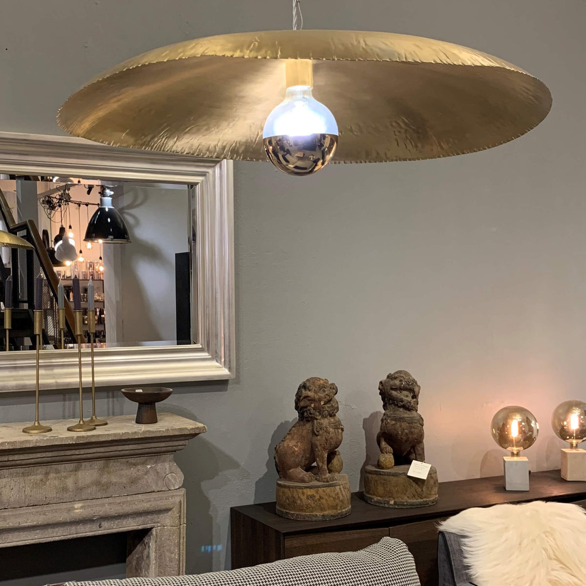 SEGULA LED Globe 125 Spiegelkopf golden – E27, 6,5 W, 2.700 K, dimmbar – Produktansicht 3