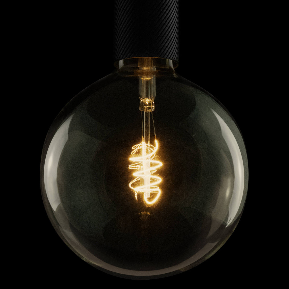 SEGULA LED Globe 150 Elegant klar – E27, 5 W, 2.200 K, dimmbar – Produktansicht 1