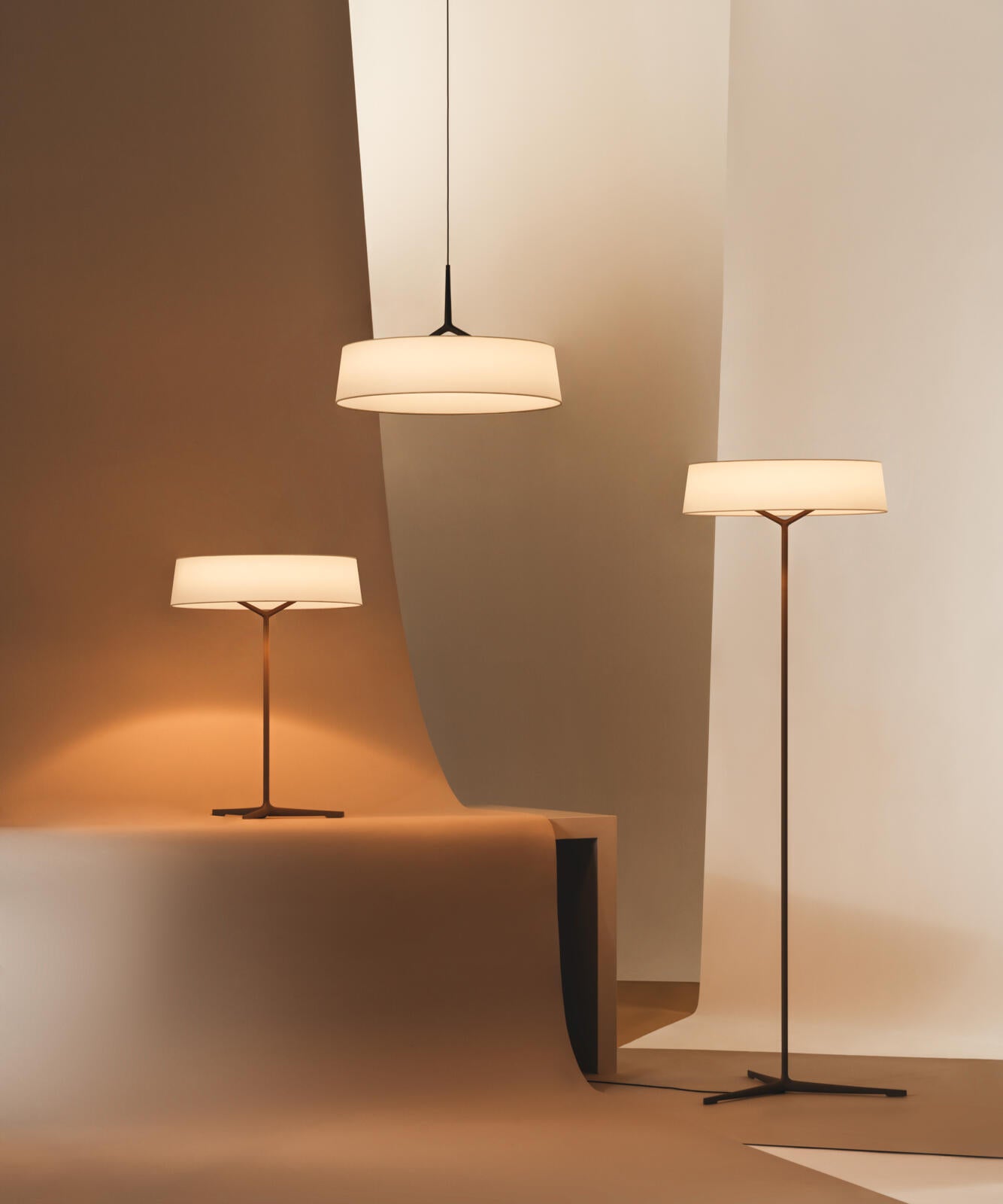 Dama 3225 Pendelleuchte – packshot · Oberfläche 25