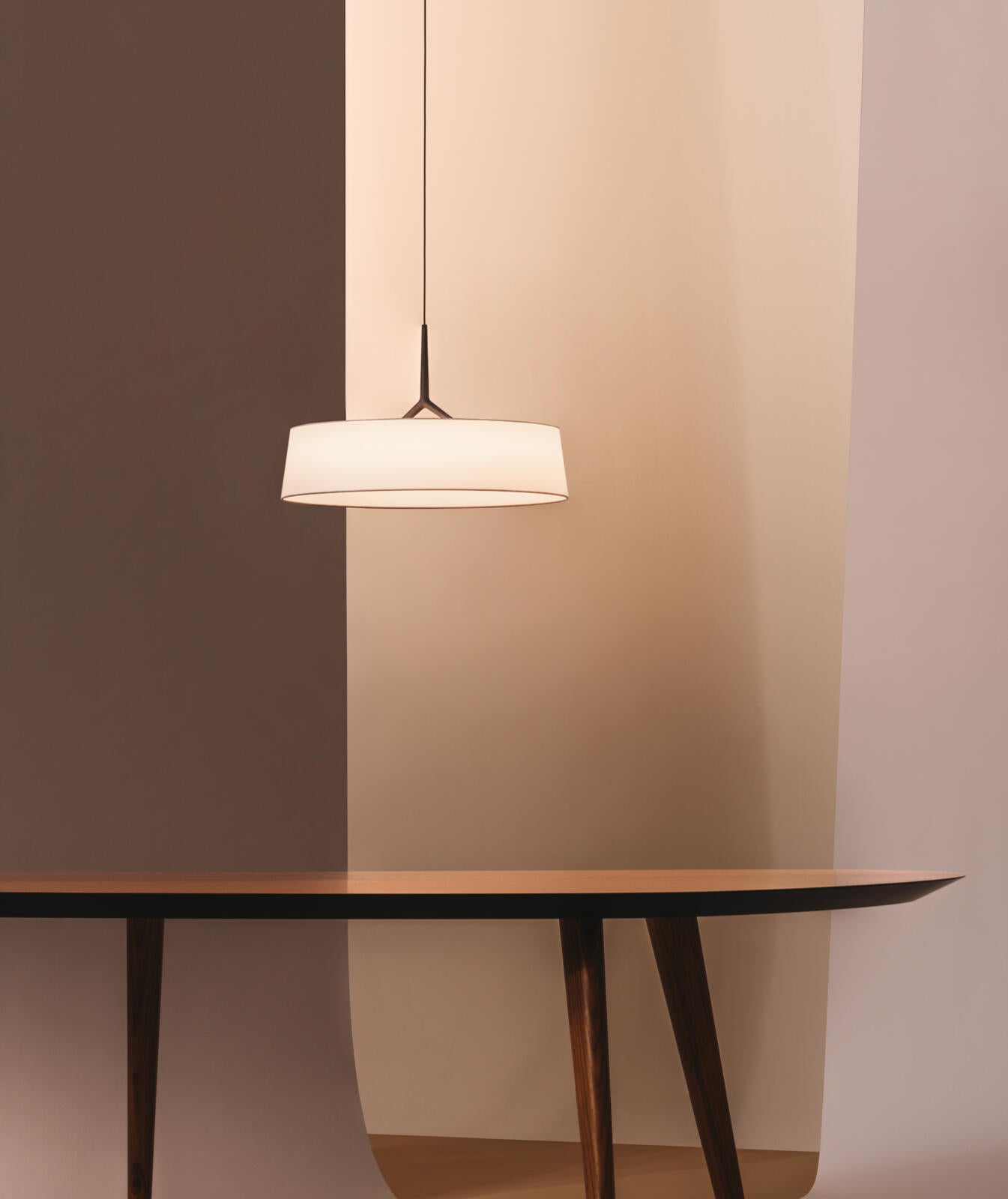 Dama 3235 Pendelleuchte – packshot · Oberfläche 11