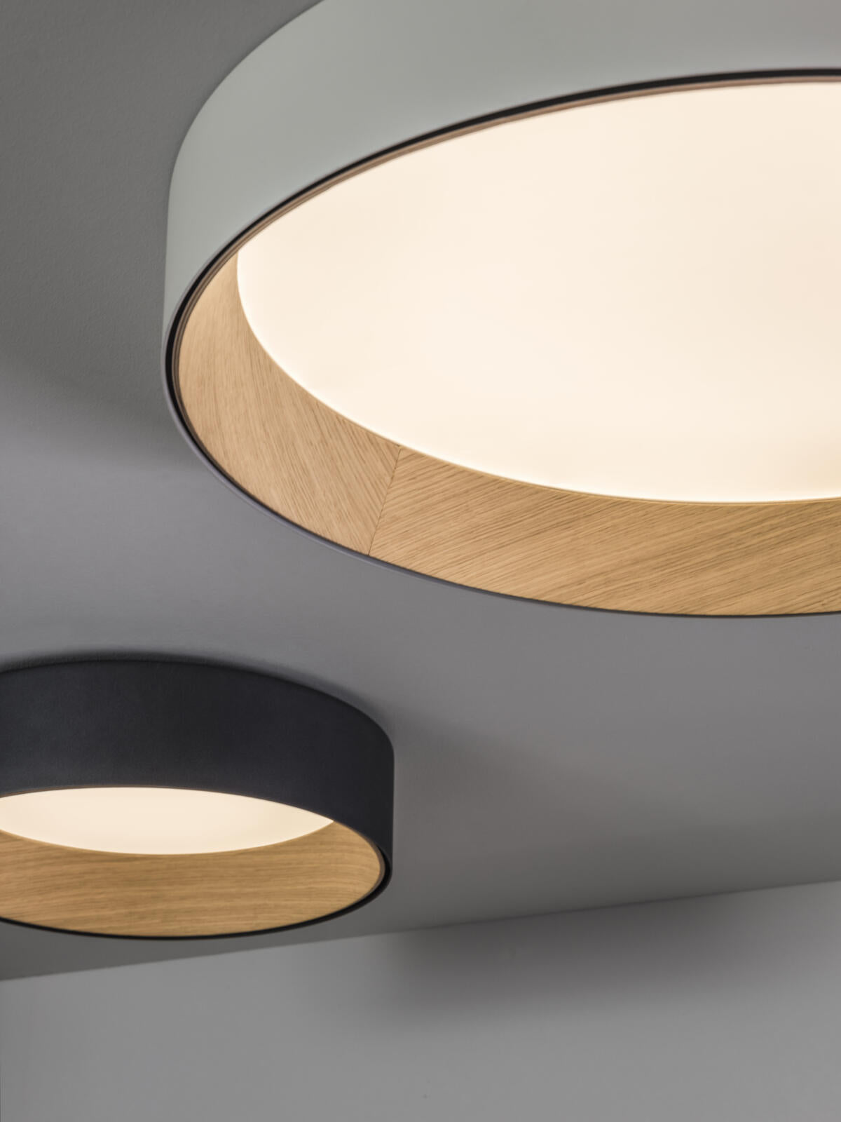 Duo 4870 Deckenleuchte – packshot · Oberfläche 18