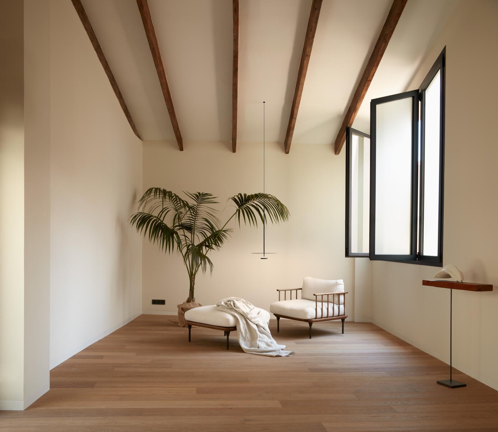 Flat 5935 Deckenleuchte – Komposition mit weiteren Modellen