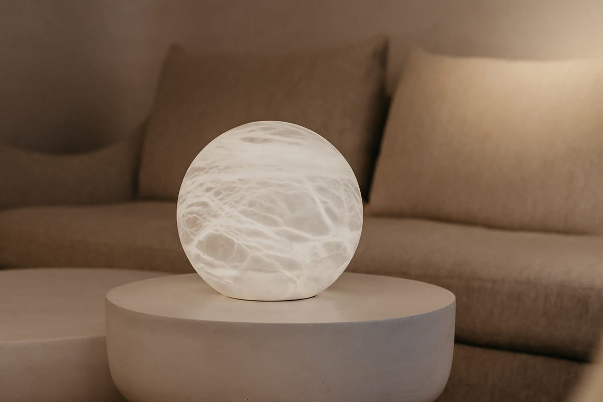 United Alabaster Wireless Moon Akku-Tischleuchte – Ansicht 2