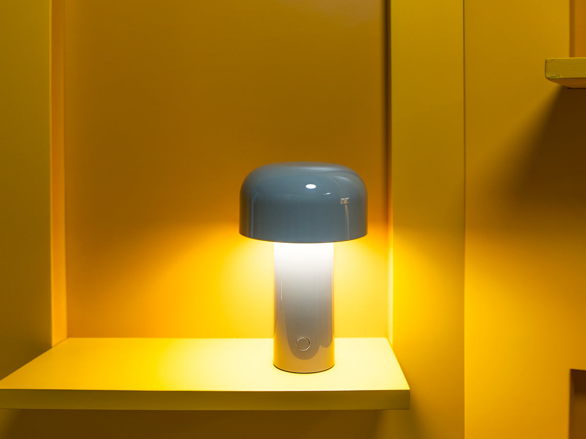 Flos Bellhop Unplugged Akku-Tischleuchte – Ansicht 9