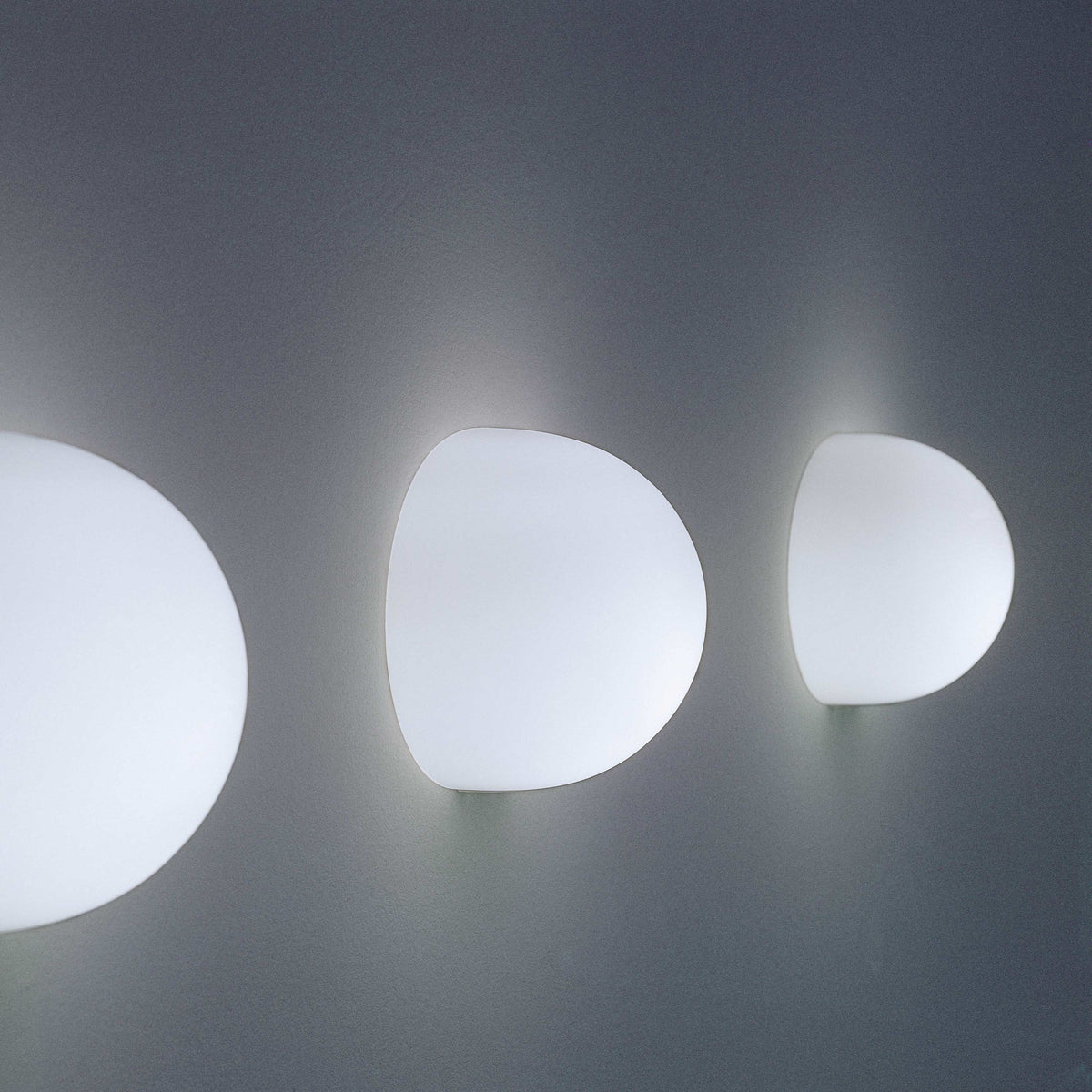 Flos Glo-Ball Wall Wandleuchte – Ansicht 1