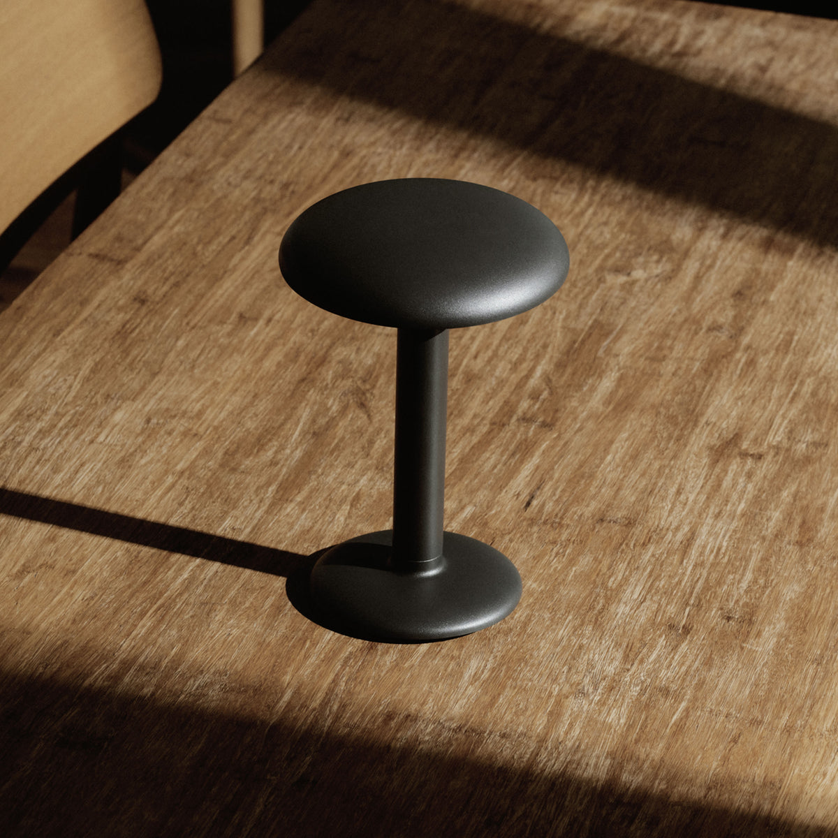 Flos Gustave Hospitality Tischleuchte – Ansicht 11