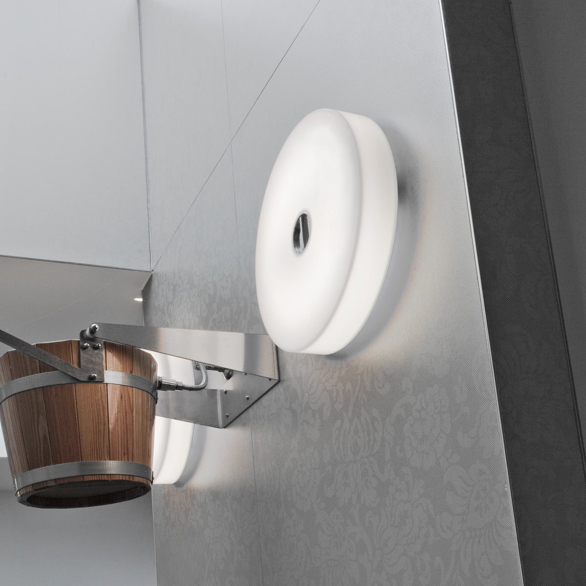 Flos Mini Button Wand-/Deckenleuchte