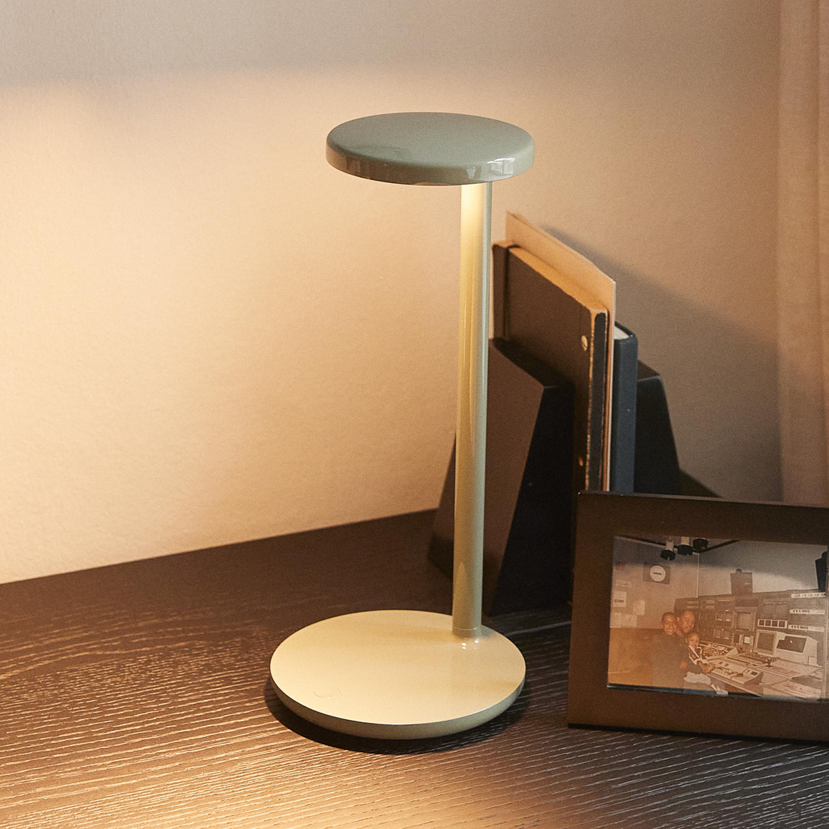 Flos Oblique Qi Tischleuchte – Ansicht 3