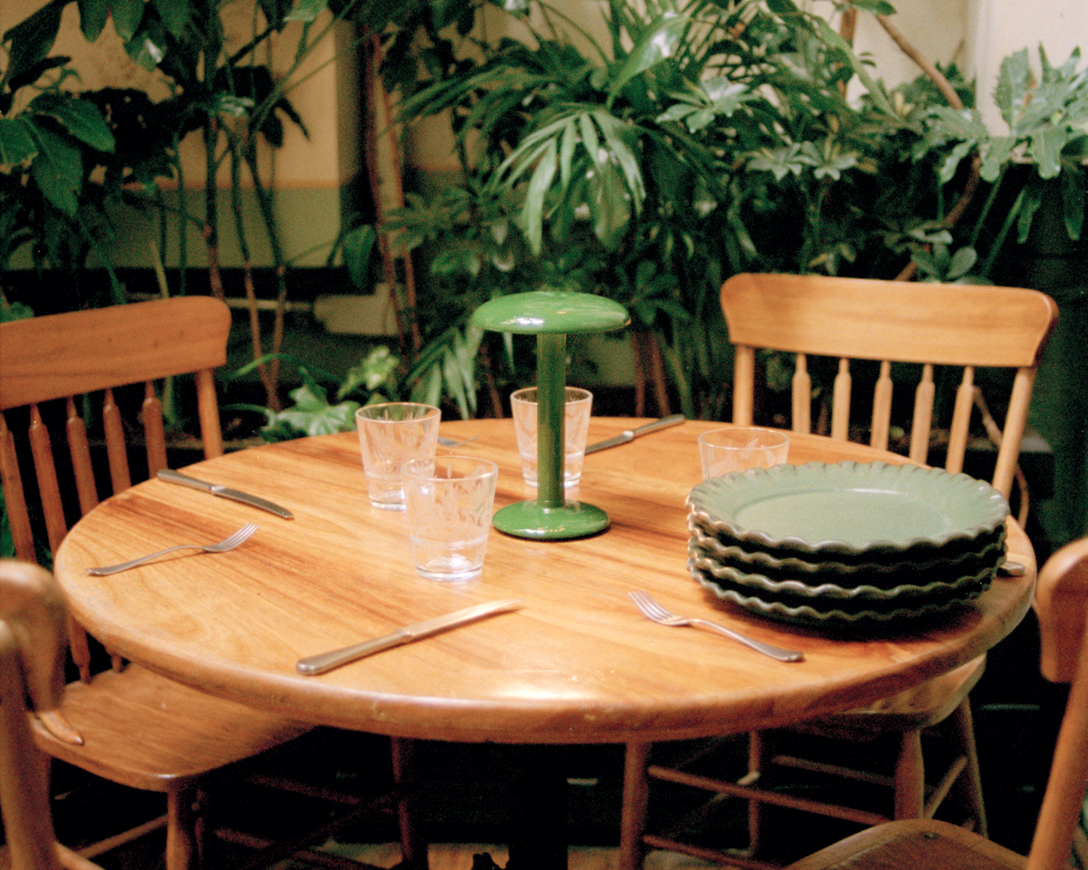 Flos Gustave Hospitality Tischleuchte – Ansicht 2