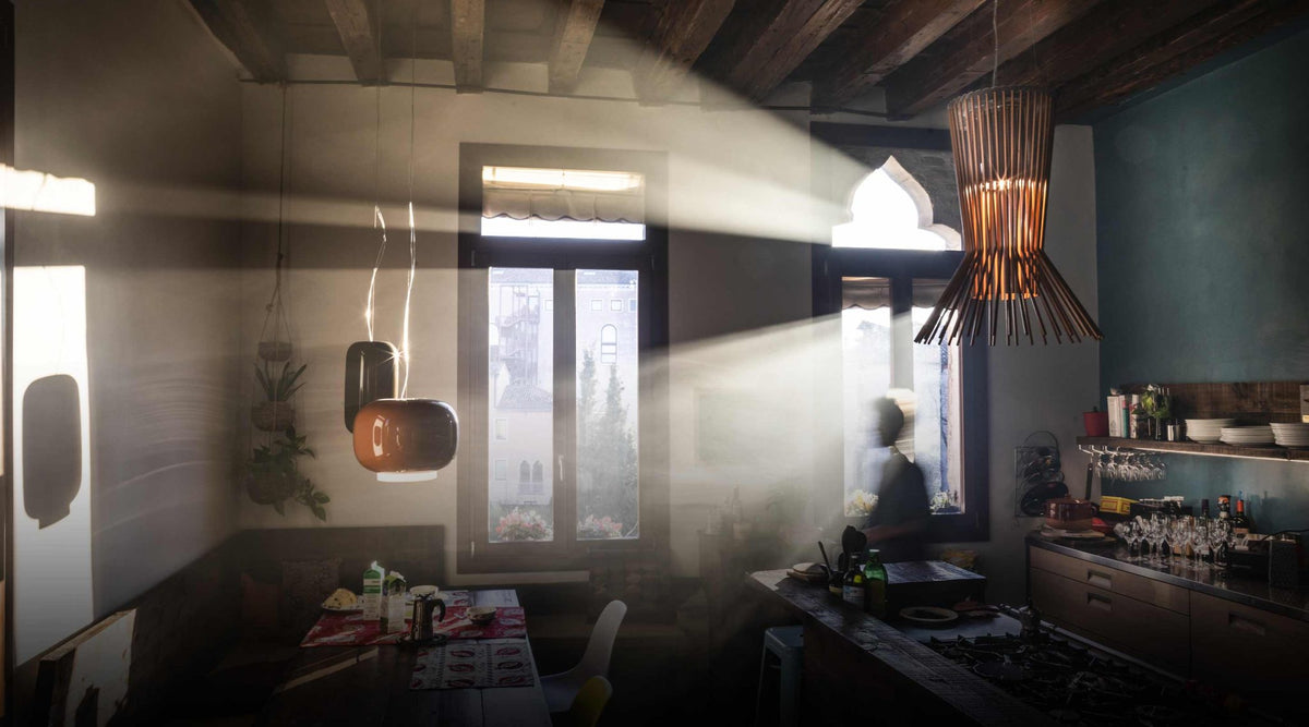 Foscarini Leuchten in einer Wohnküche
