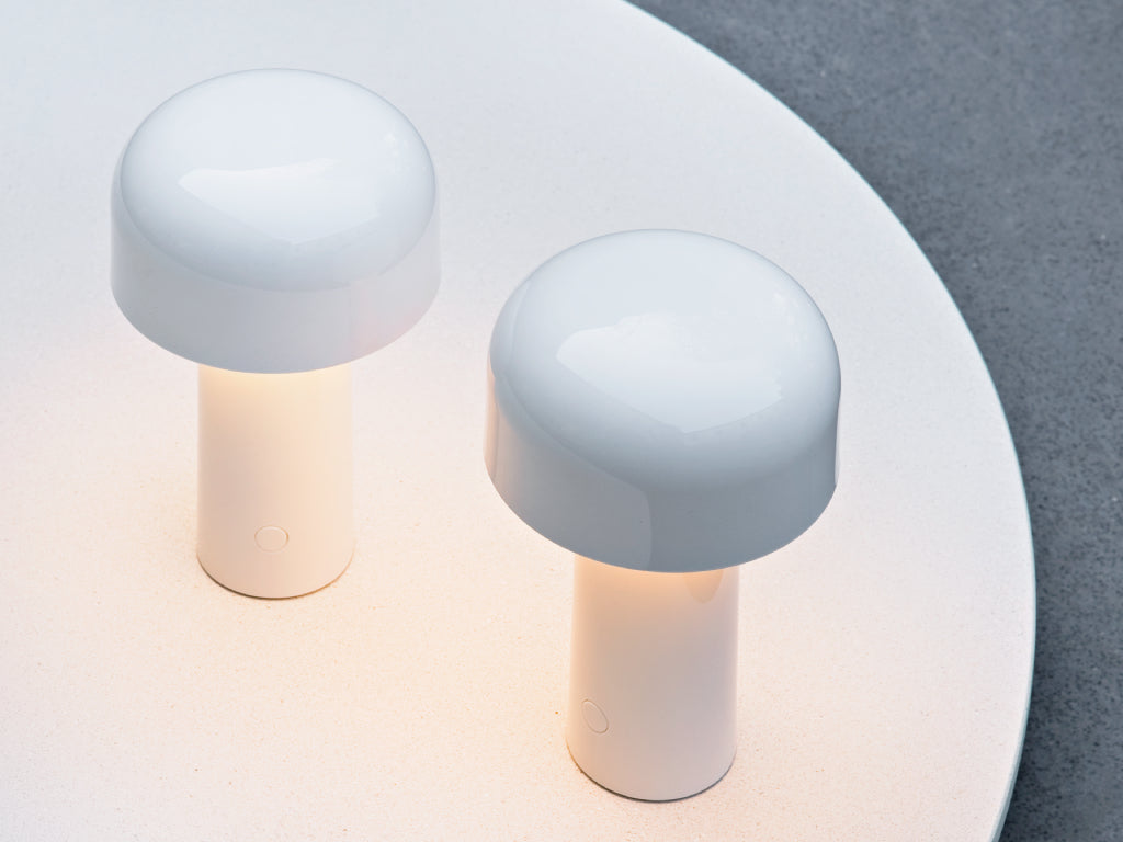 Flos Bellhop Unplugged Akku-Tischleuchte – Ansicht 2