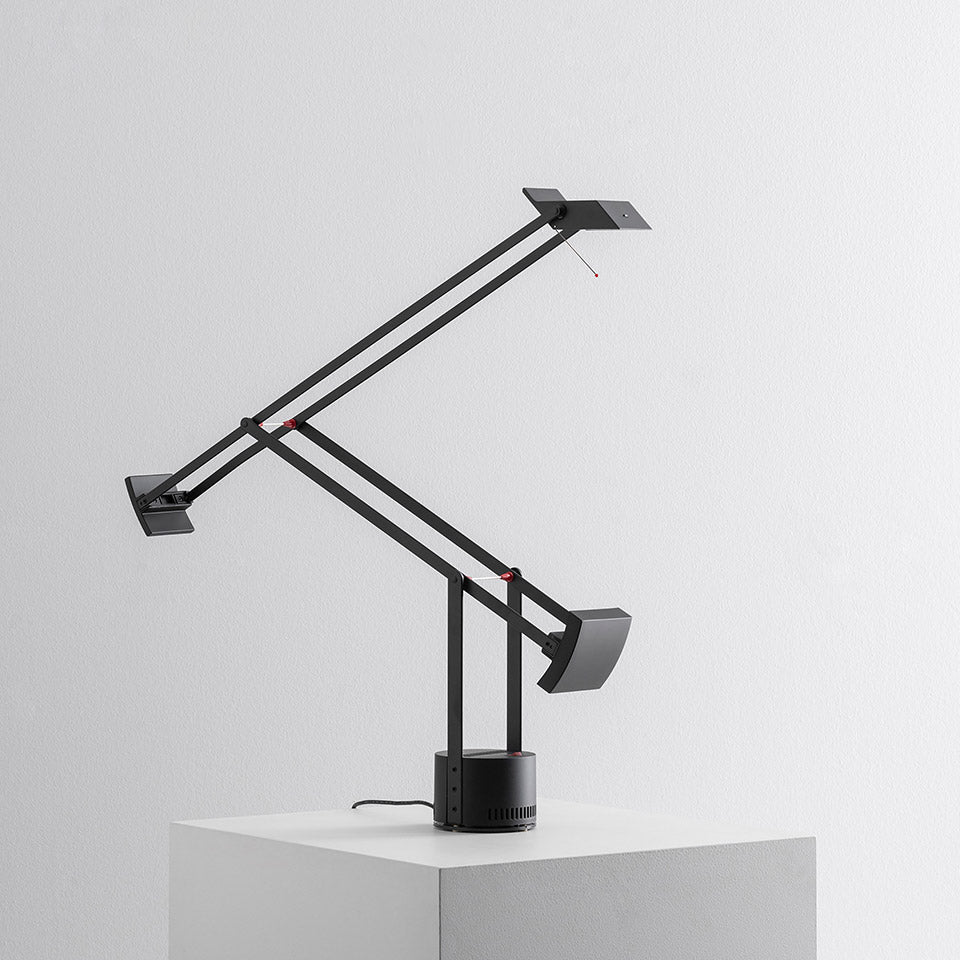 Artemide Tizio Tischleuchte – Standard, Schwarz, für Leuchtmittel