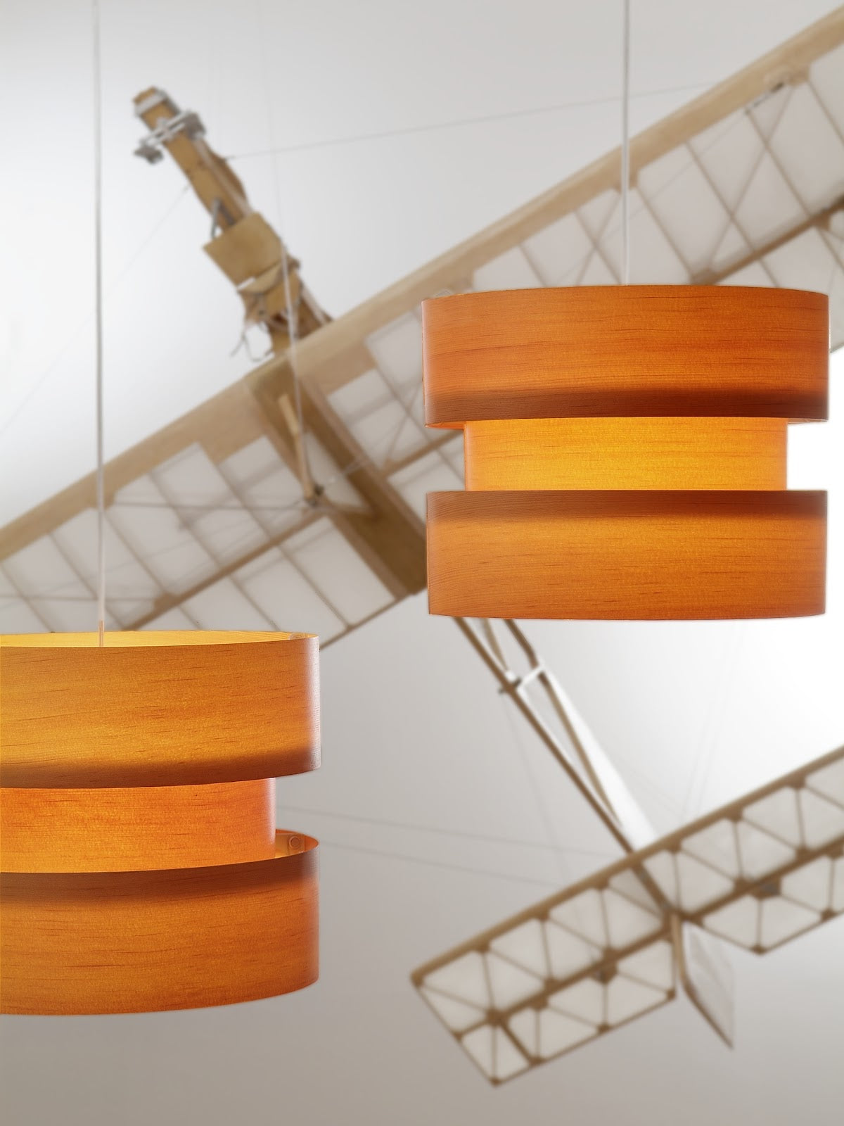 CISTER 33 — Pendelleuchte, kontrolliertes Holz – Hauptbild