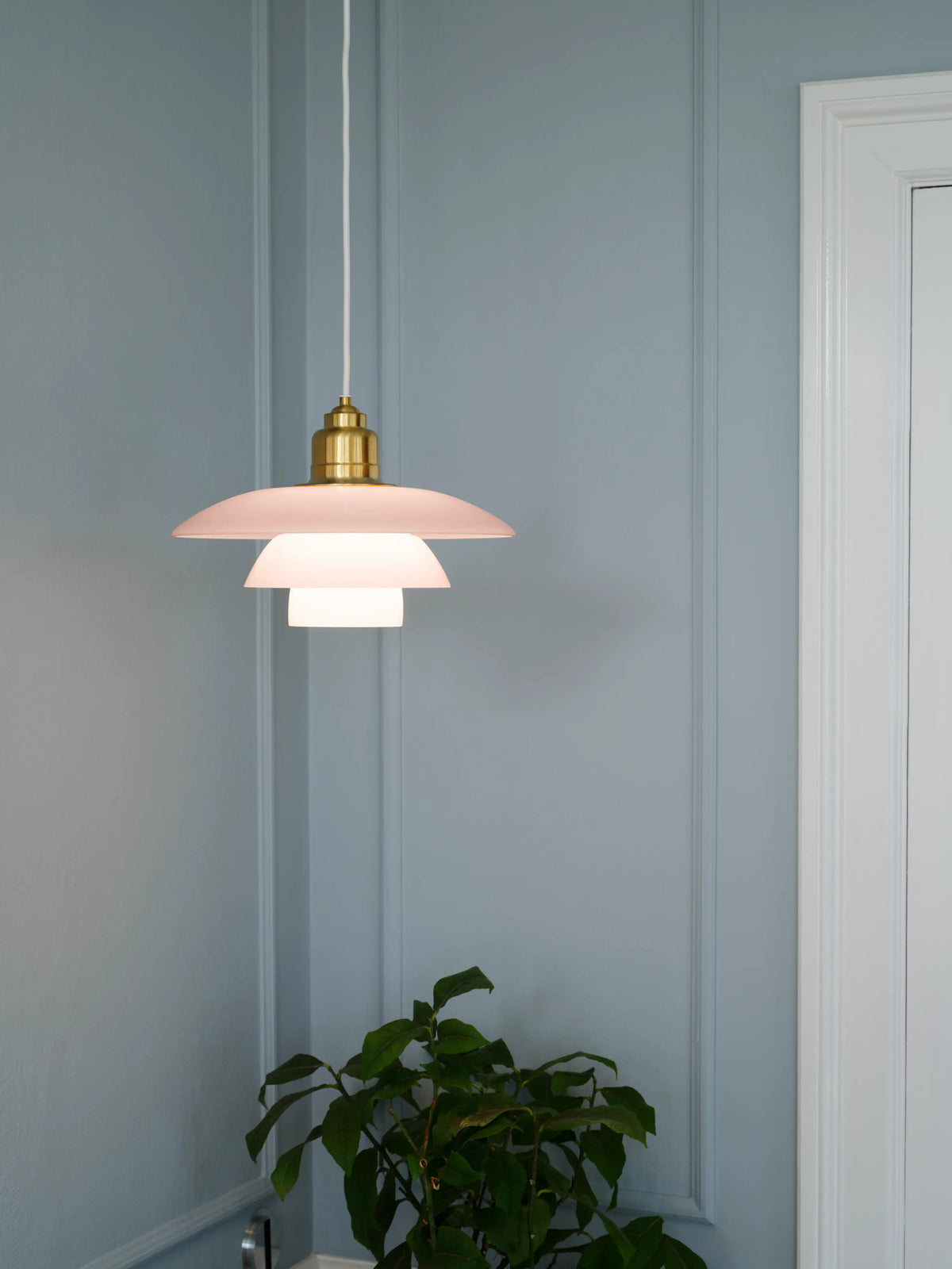 Louis Poulsen PH 3½-3 Pale Rose Messing Pendelleuchte – Ansicht 3