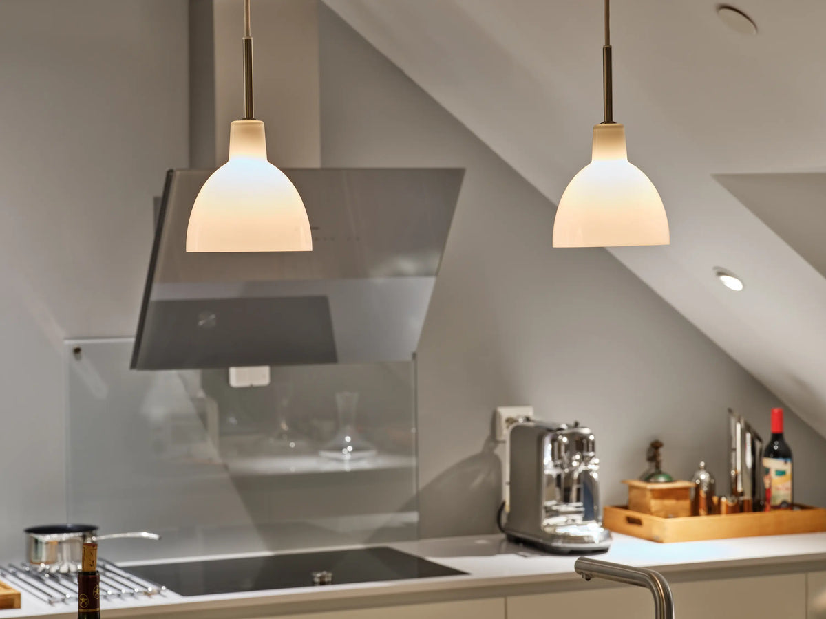 Louis Poulsen Toldbod Glas Pendelleuchte – Ansicht 4