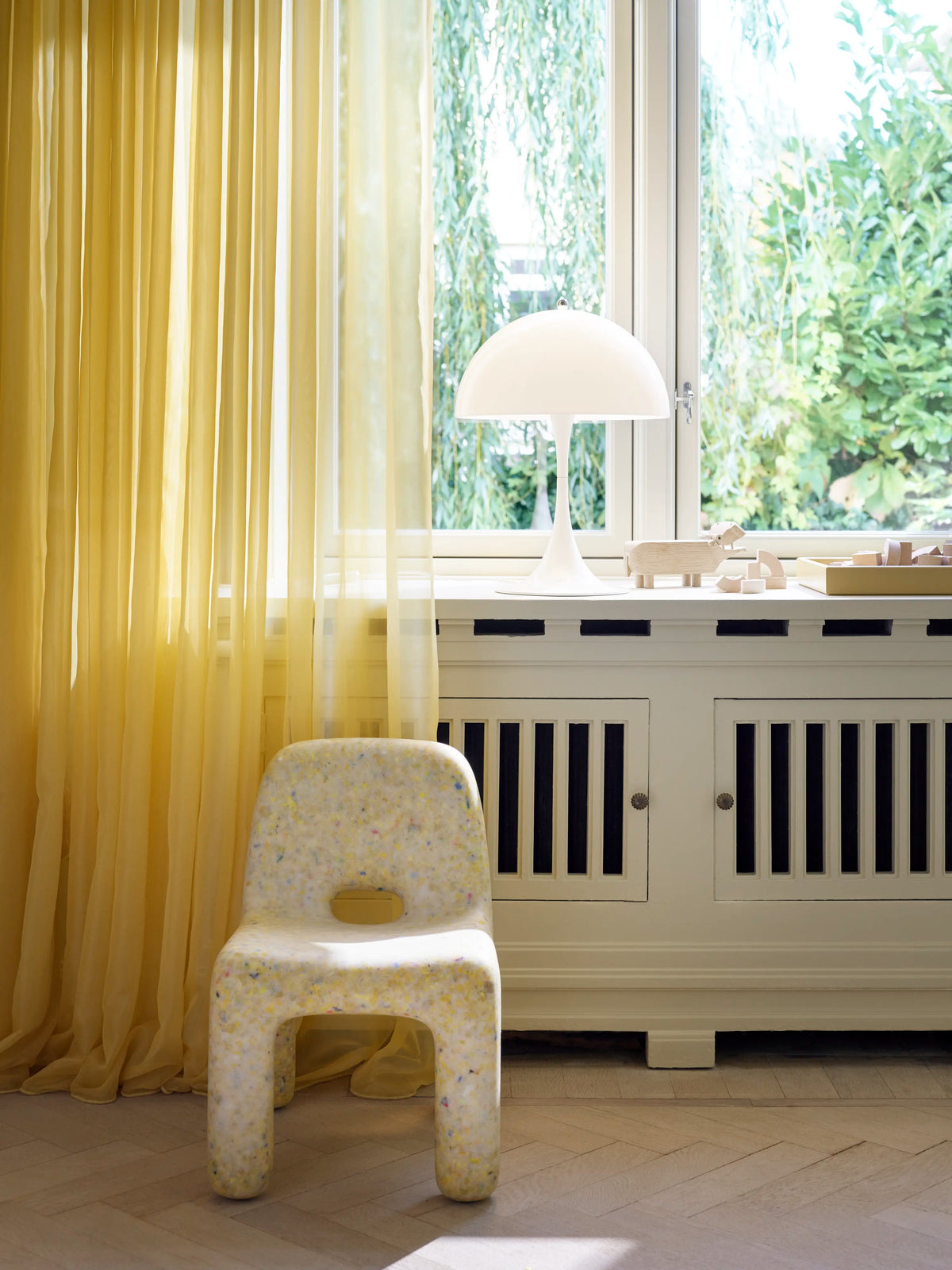 Louis Poulsen Panthella 320 Tischlampe – Ansicht 10