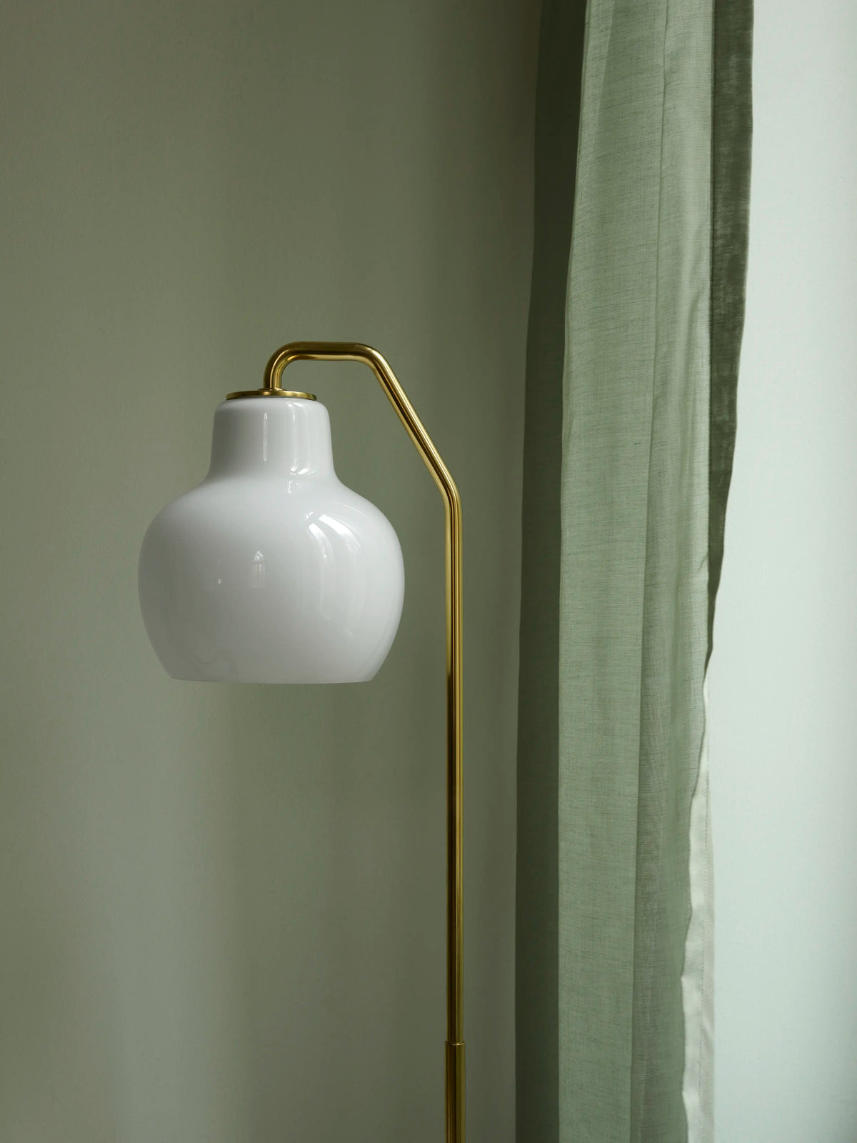 Louis Poulsen VL Ring Crown Stehleuchte – Ansicht 3