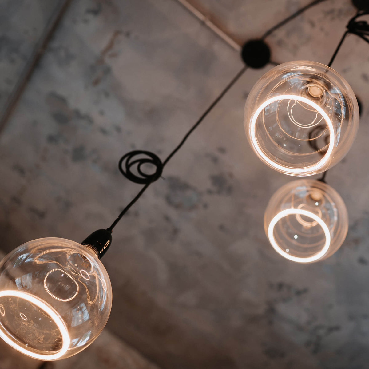 SEGULA LED Floating Globe 200 klar – E27, 5 W, 2.200 K, dimmbar – Produktansicht 3