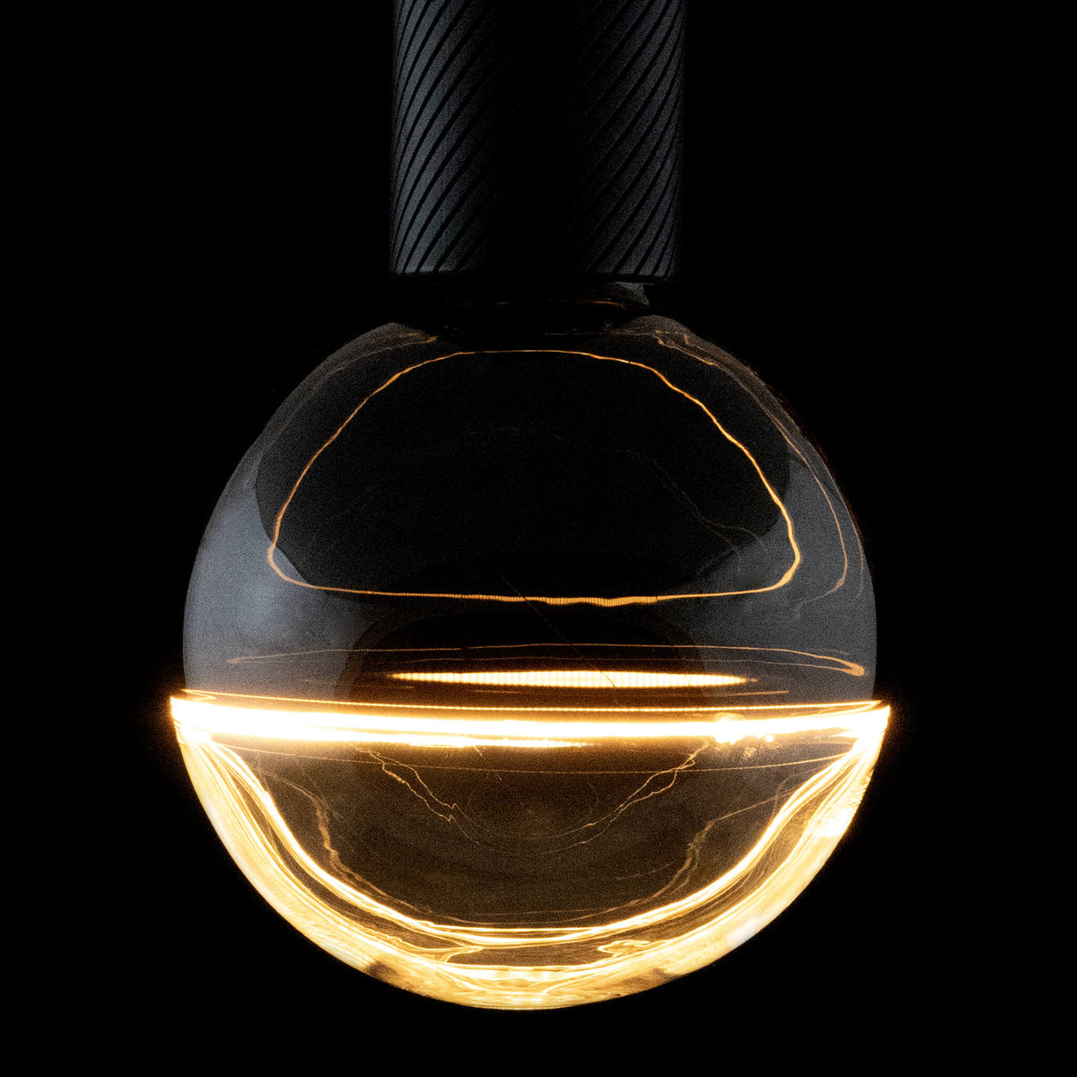 SEGULA LED Illusion Globe 145 2tones schwarz klar – E27, 5,2 W, 1.900 K, dimmbar – Produktansicht 1