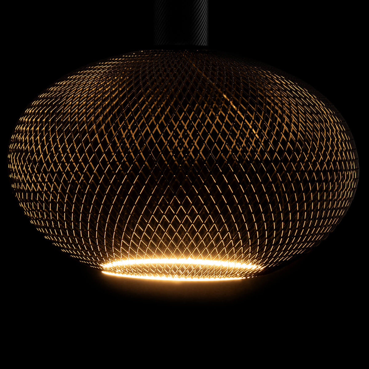 SEGULA LED Floating Cage Oval 300 schwarz – E27, 5 W, 2.200 K, dimmbar – Produktansicht 1