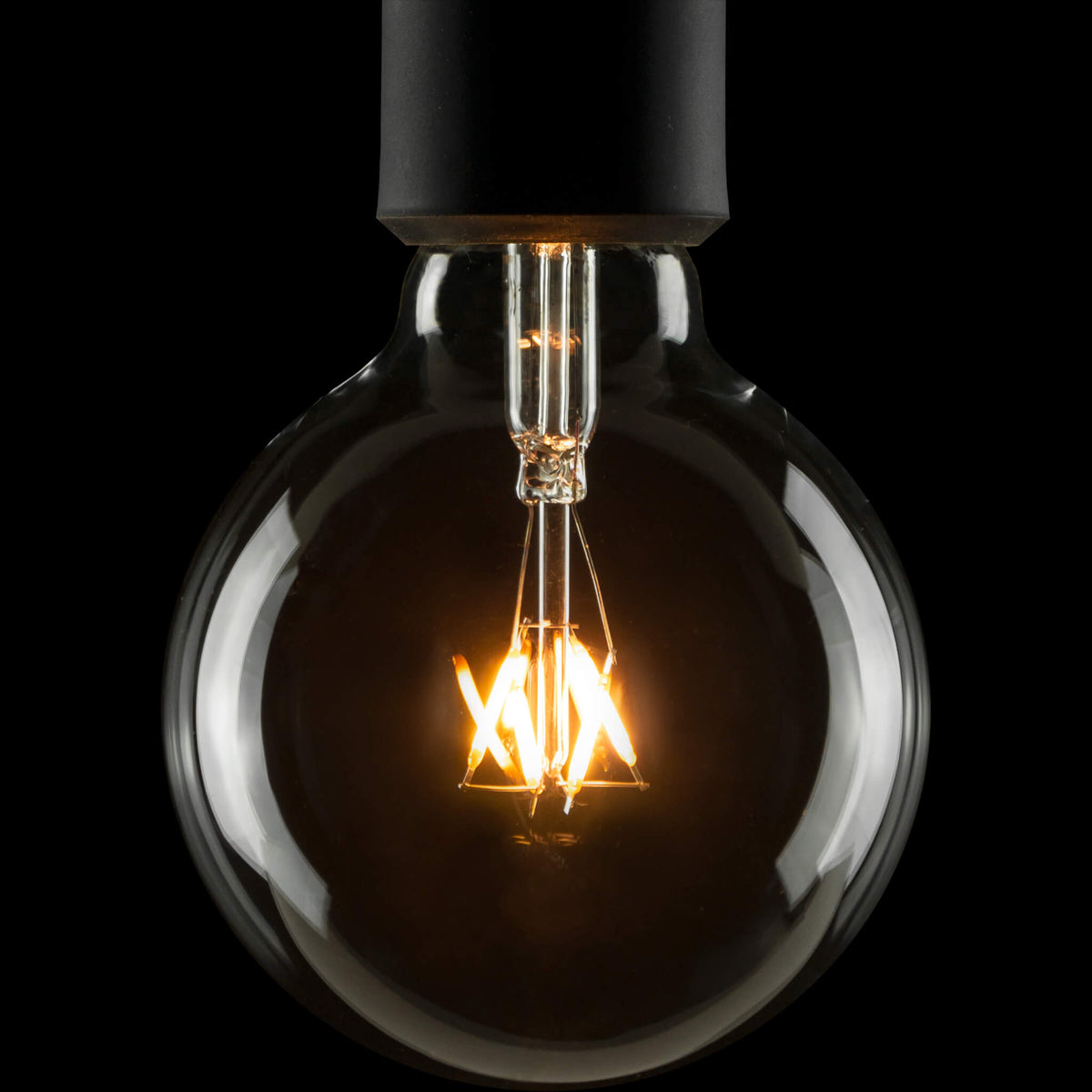 SEGULA LED Globe 95 klar – E27, 3 W, 2.200 K, dimmbar – Produktansicht 1