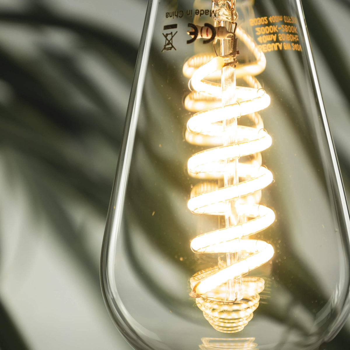 SEGULA LED Rustika Curved Ambient Dimming klar – E27, 6,2 W, 2.000 K–2.700 K, dimmbar – Produktansicht 4