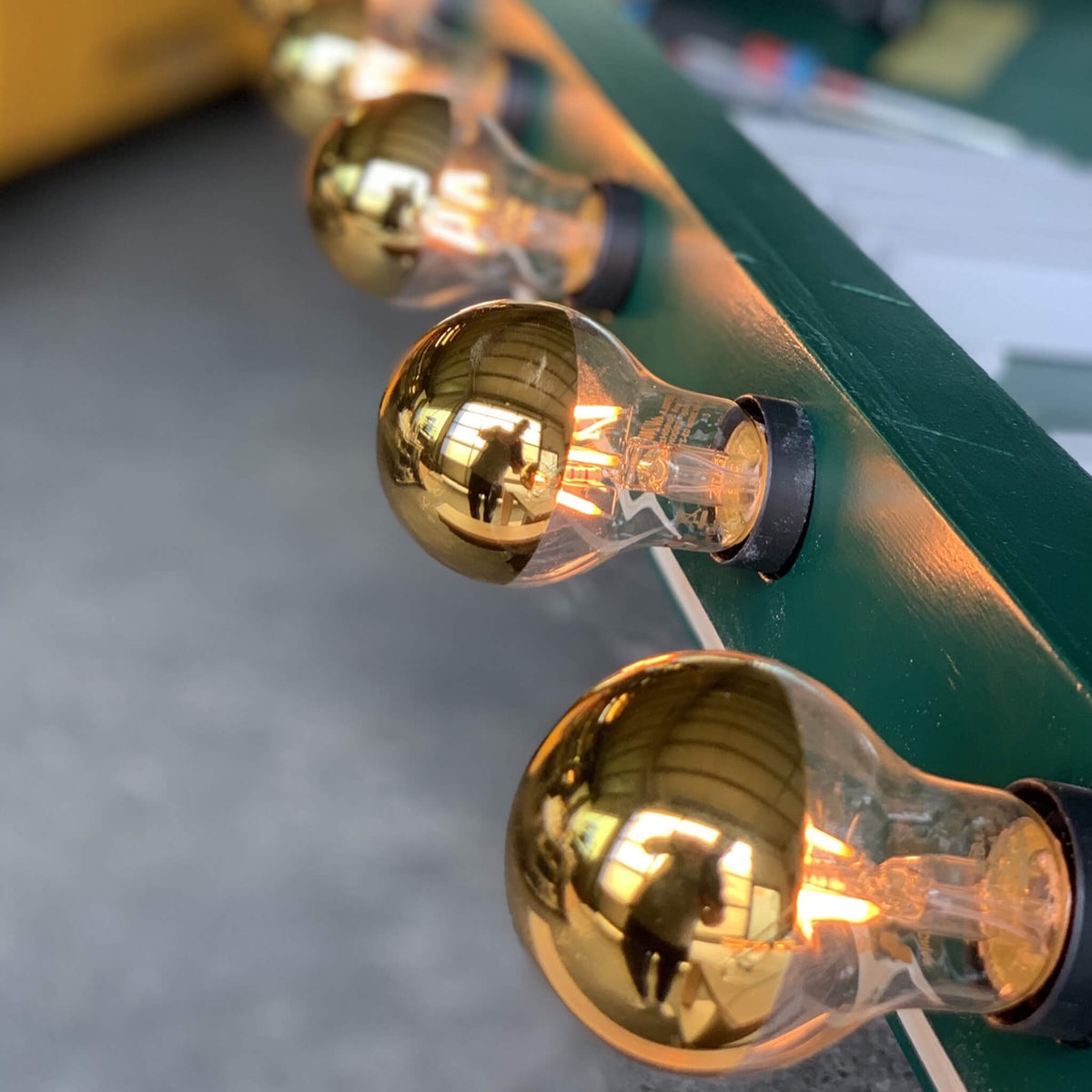 SEGULA LED Glühlampe Spiegelkopf golden – E27, 3,2 W, 2.700 K, dimmbar – Produktansicht 3
