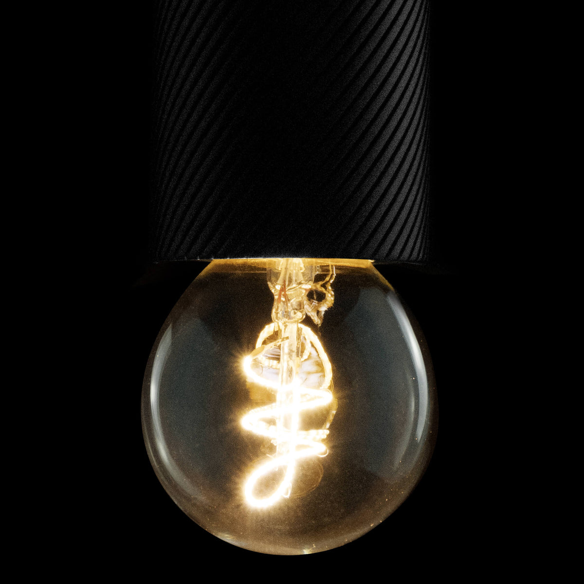 SEGULA LED Golfball Elegant klar – E27, 3 W, 2.700 K, dimmbar – Produktansicht 1