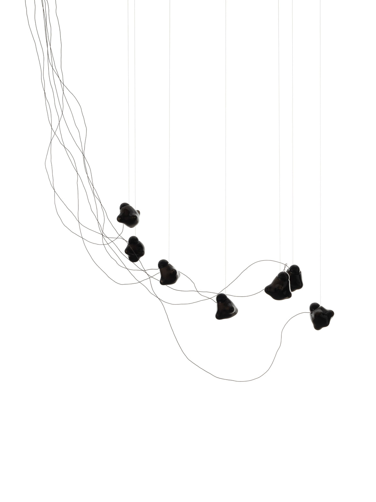Bocci 57 Sculptural Cable Pendelleuchte – 57.7 – 7 opal (grau oder weiß) Pendel, Ø203 mm Baldachin rund, 2700 K