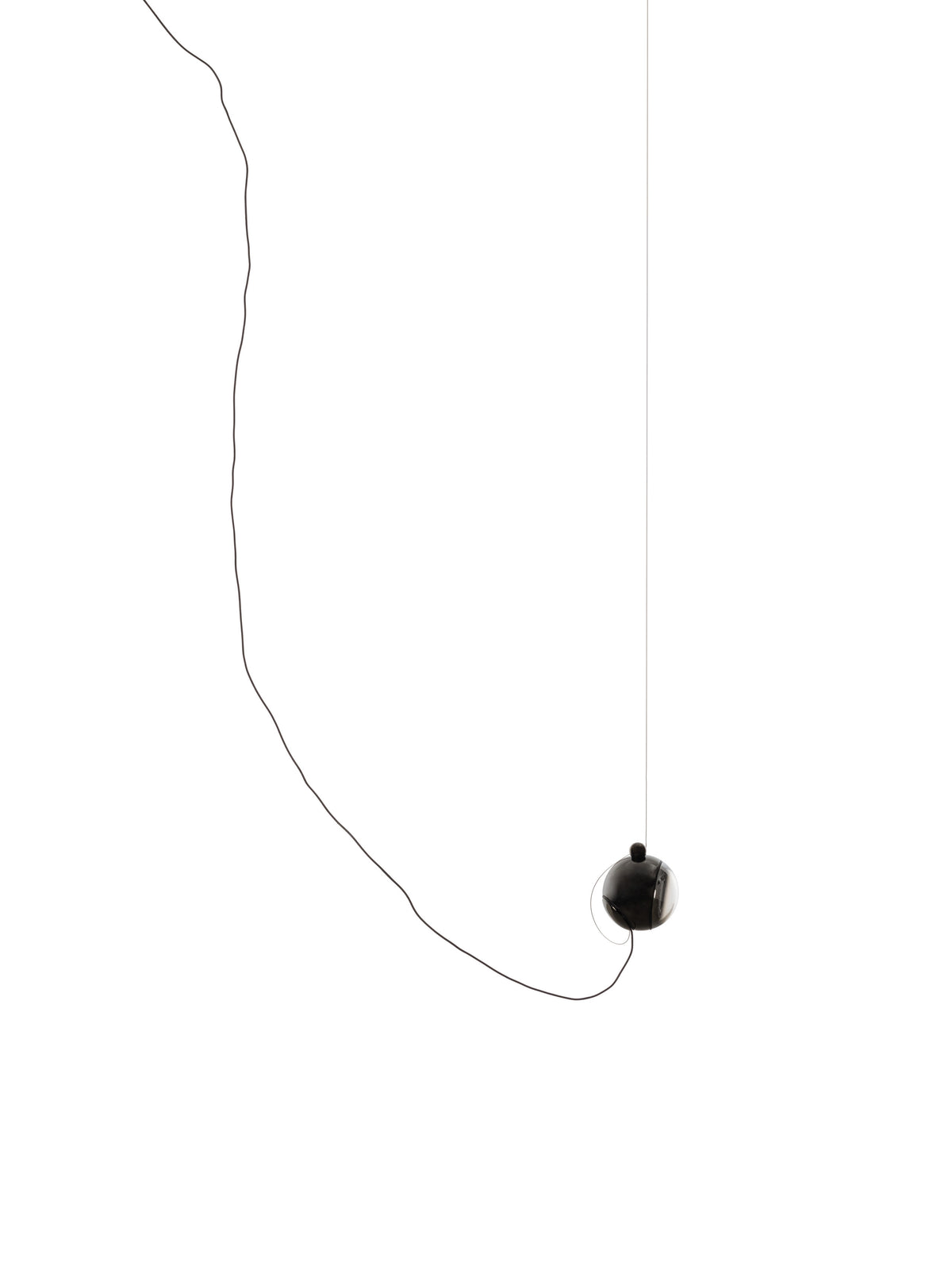 Bocci 74 Sculptural Cable Pendelleuchte – 74.1 – 1 Spiegelglas dunkel Pendel, Ø116 mm x 7 mm Baldachin rund