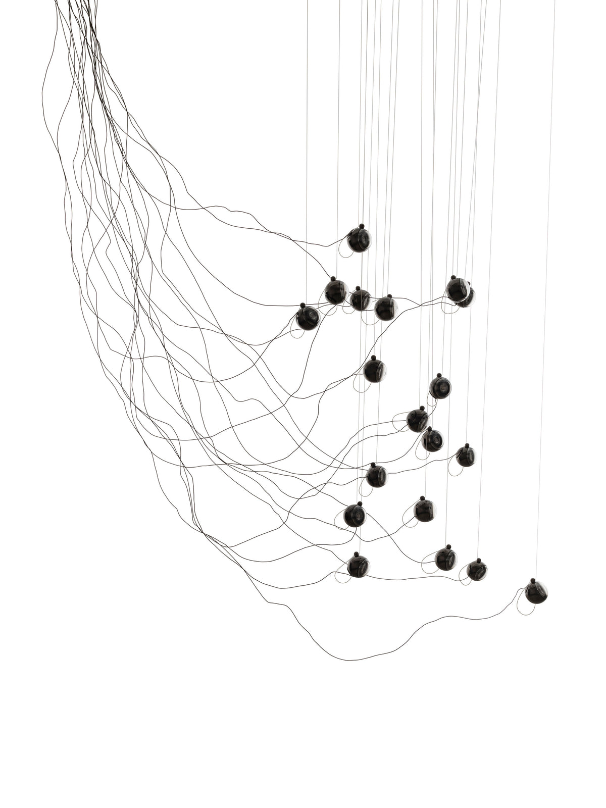 Bocci 74 Sculptural Cable Pendelleuchte – 74.19 – feste Länge, 19 Spiegelglas dunkel Pendel, Ø501 mm Baldachin rund
