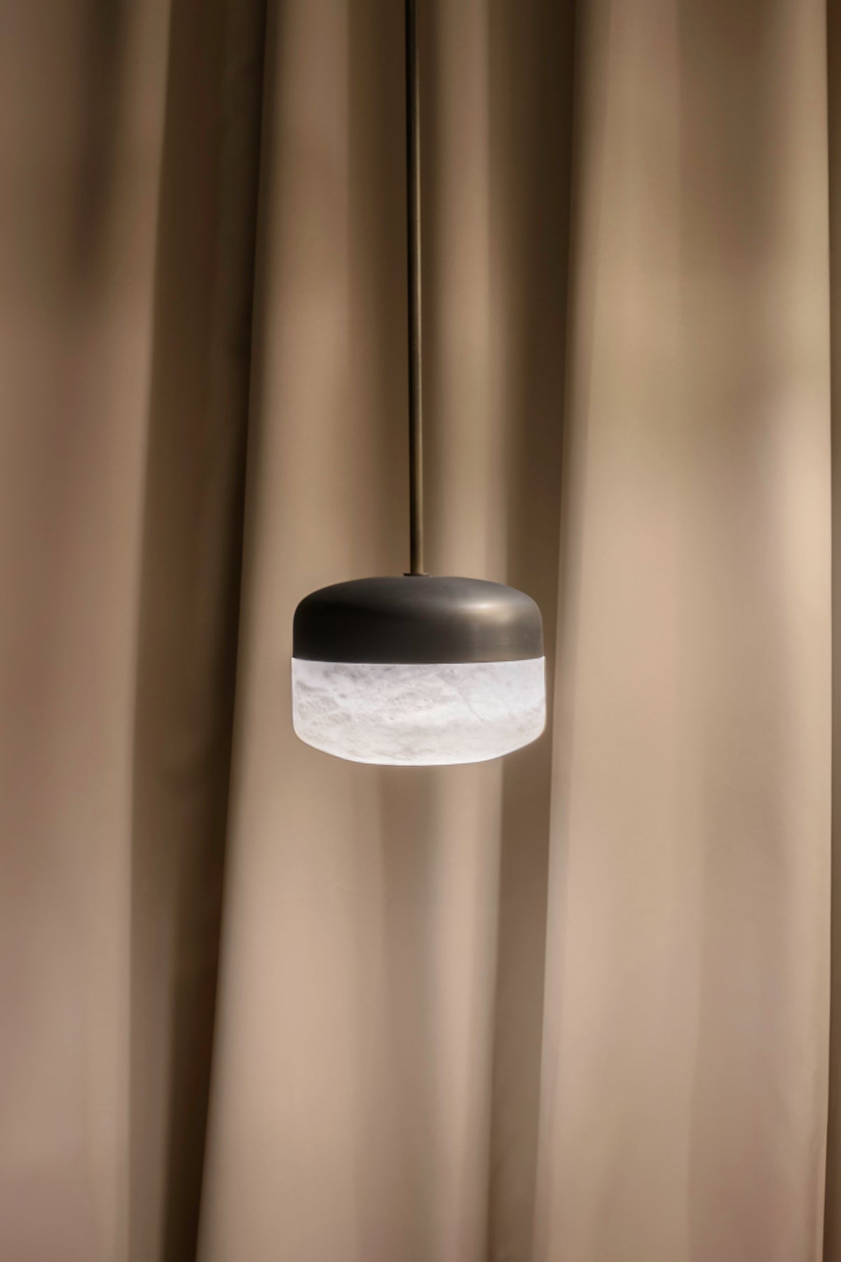 United Alabaster Single Copper Pendelleuchte – ø 180 x 165mm, Bronze dunkel
