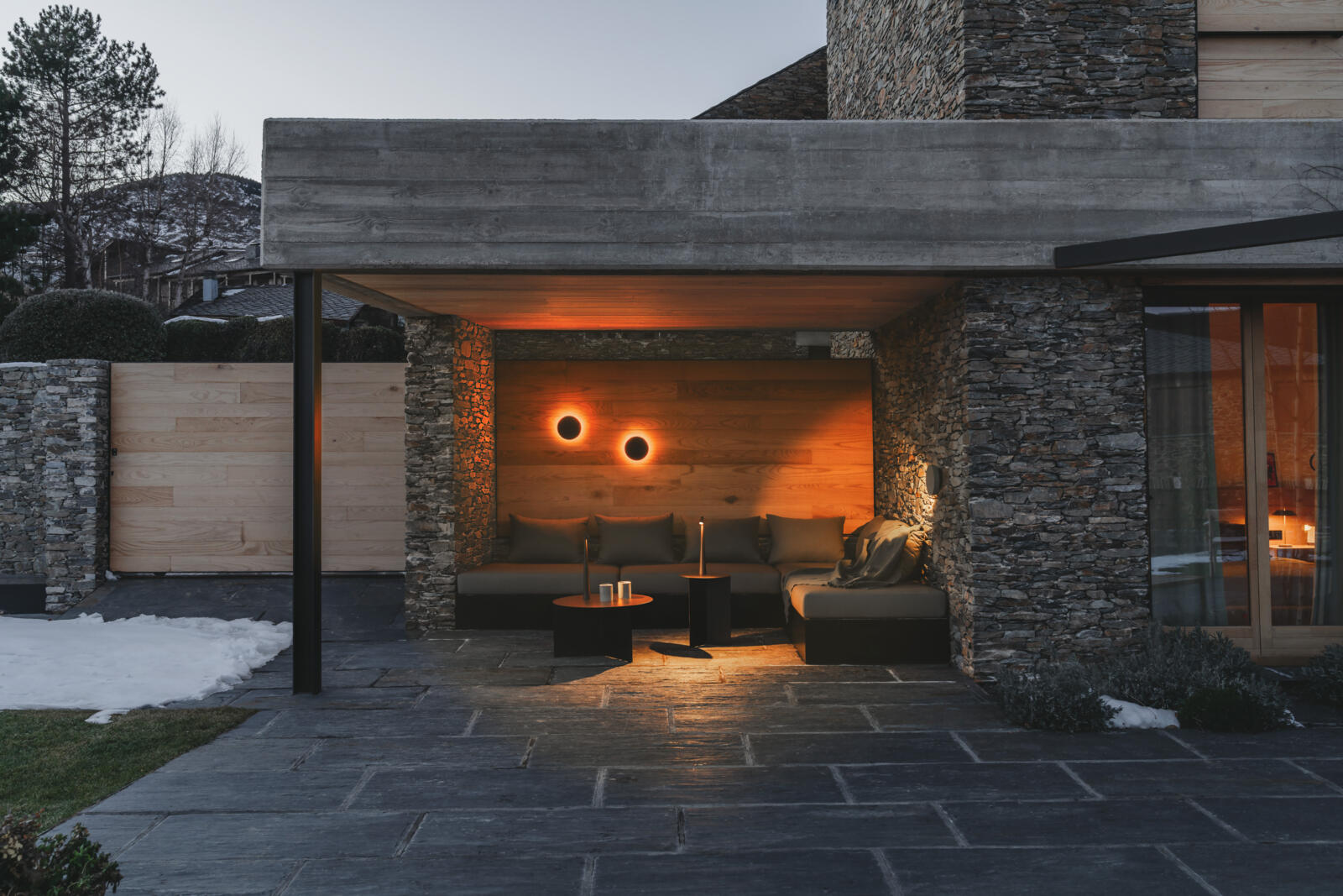 Dots Outdoor 4684 Außenleuchte – packshot · Oberfläche 22