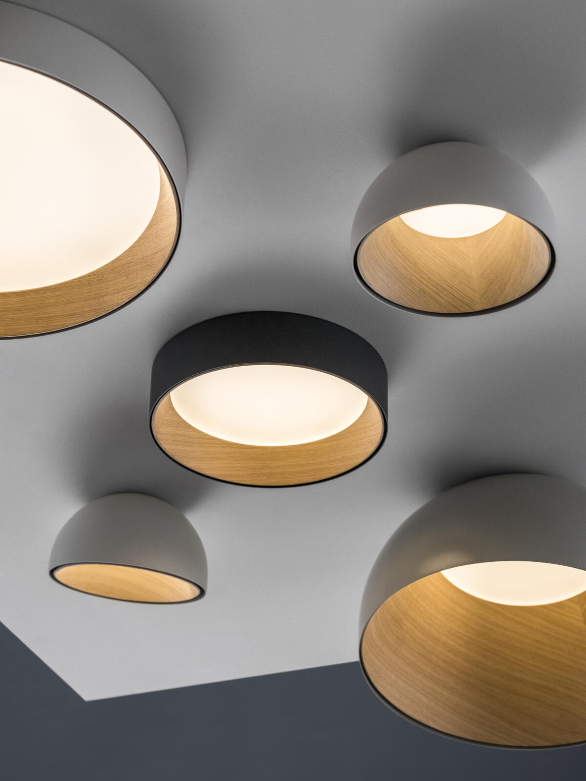 Duo 4876 Deckenleuchte – packshot · Oberfläche 93