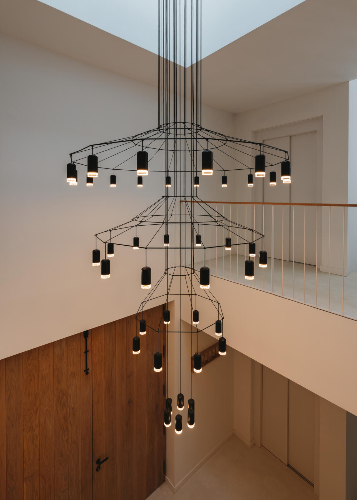 Wireflow Chandelier 0374 Pendelleuchte – packshot · Oberfläche 04