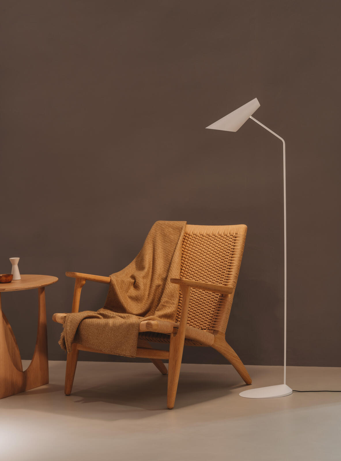 I.Cono 0712 Wandleuchte – packshot · Oberfläche 10