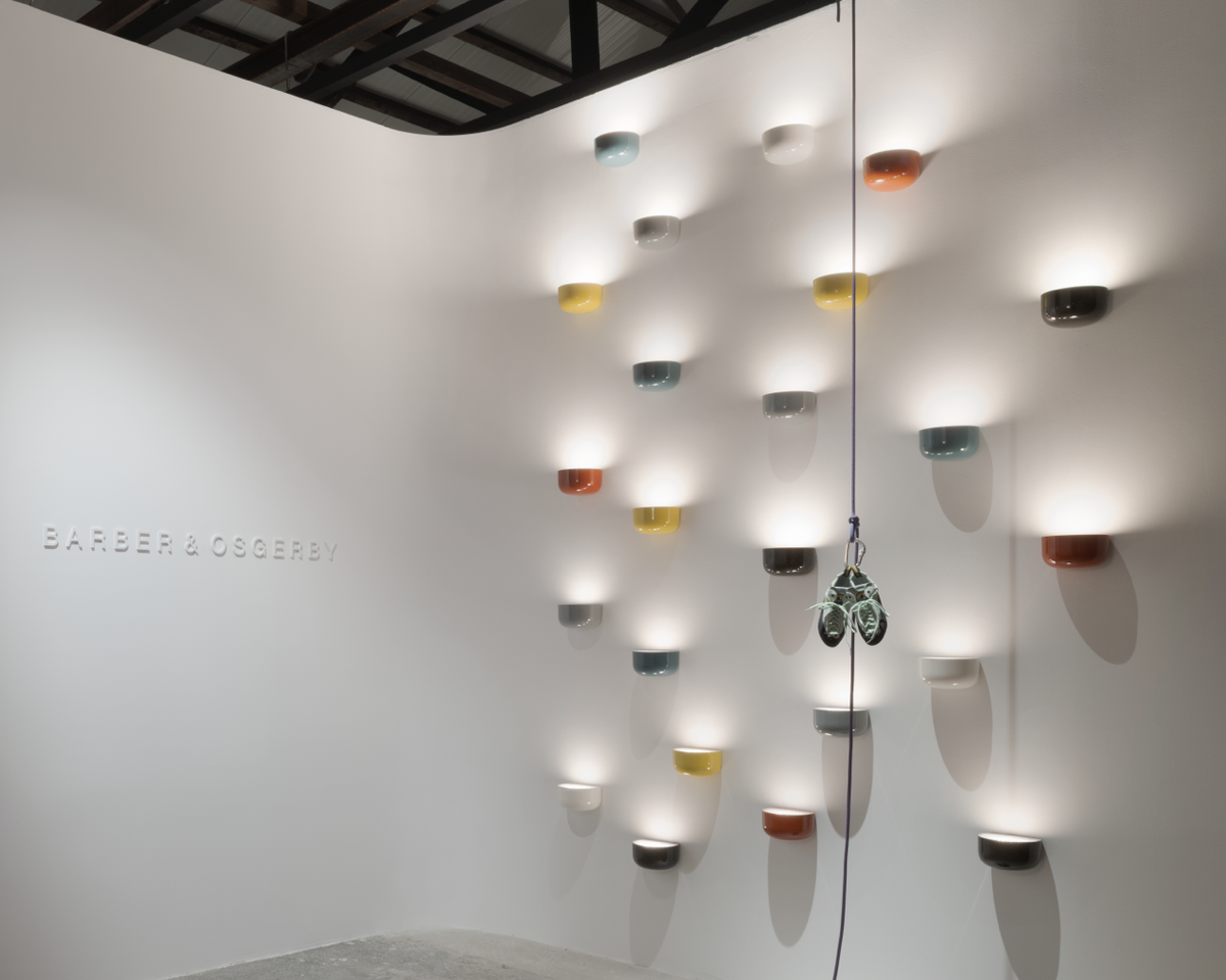 Flos Bellhop Wall Up Wandleuchte – Ansicht 1