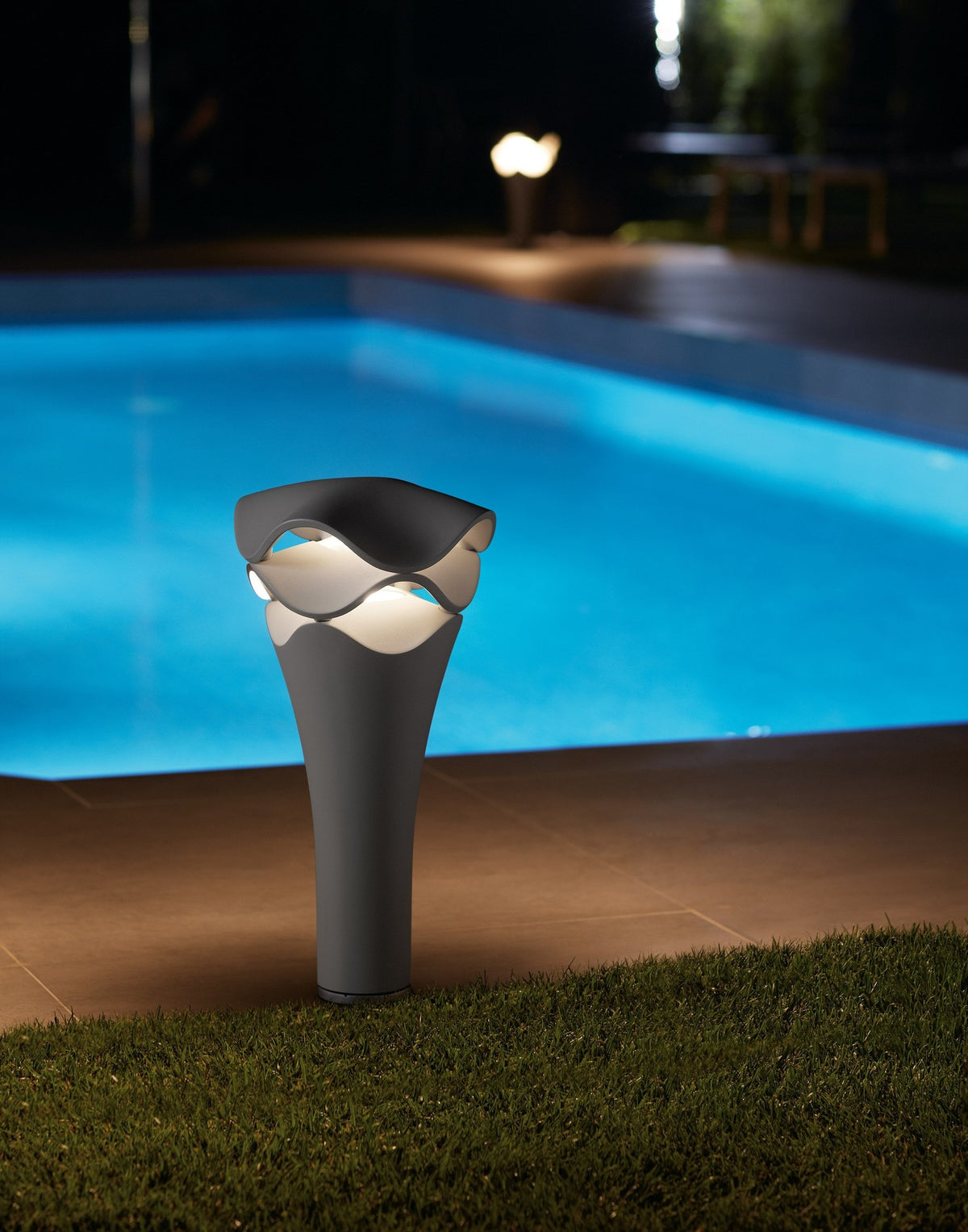 Bover Cornet B/52 Pollerleuchte – Ambiente