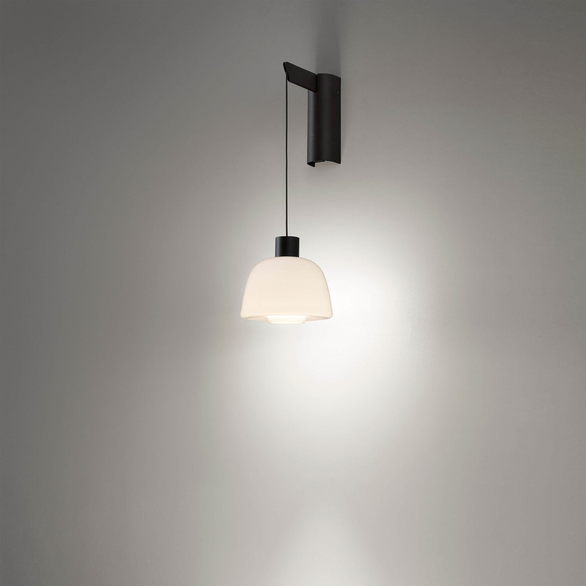 Bover Drep A/01 Wandleuchte – Opal Weiß
