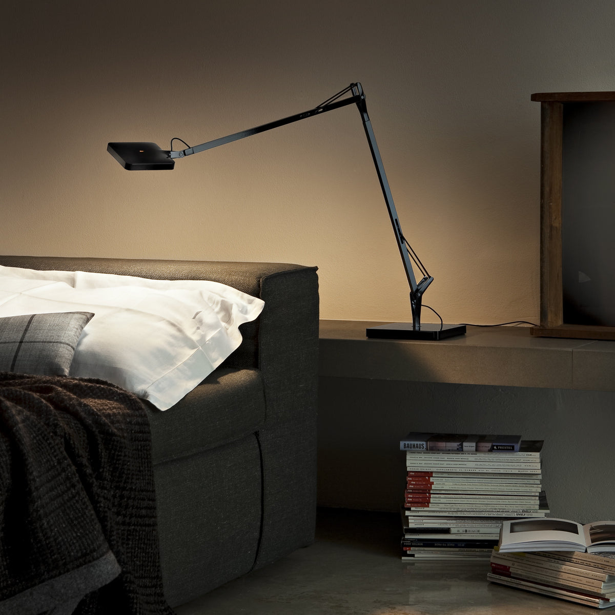 Flos Kelvin Led Base Tischleuchte – Ansicht 1