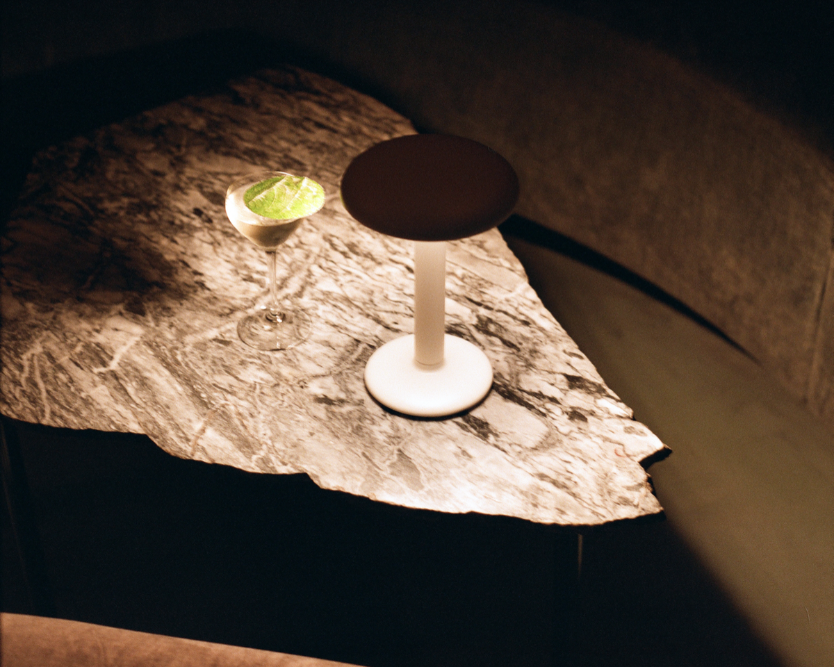 Flos Gustave Hospitality Tischleuchte – Ansicht 6
