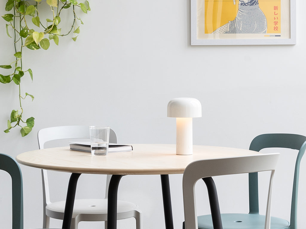 Flos Bellhop Unplugged Akku-Tischleuchte – Ansicht 3