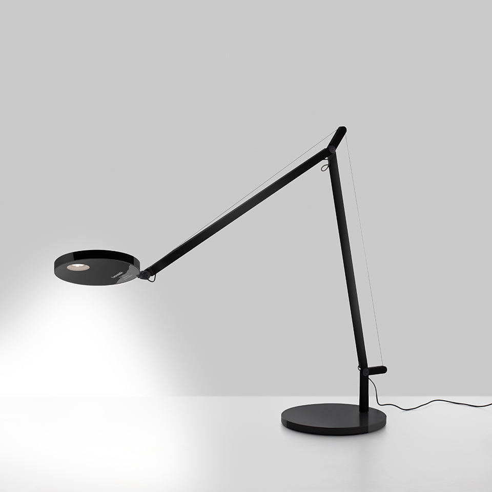 Artemide Demetra Tischleuchte – Schwarz matt, 2700 K, Tischfuß